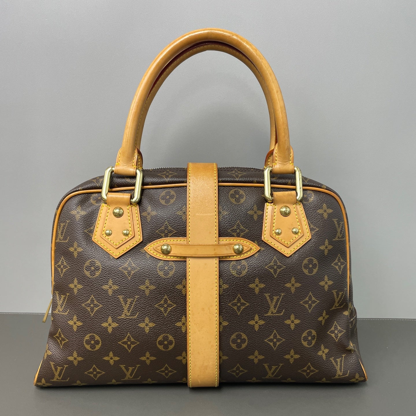Louis Vuitton - Manhattan - Leather - Brown - (Medium)