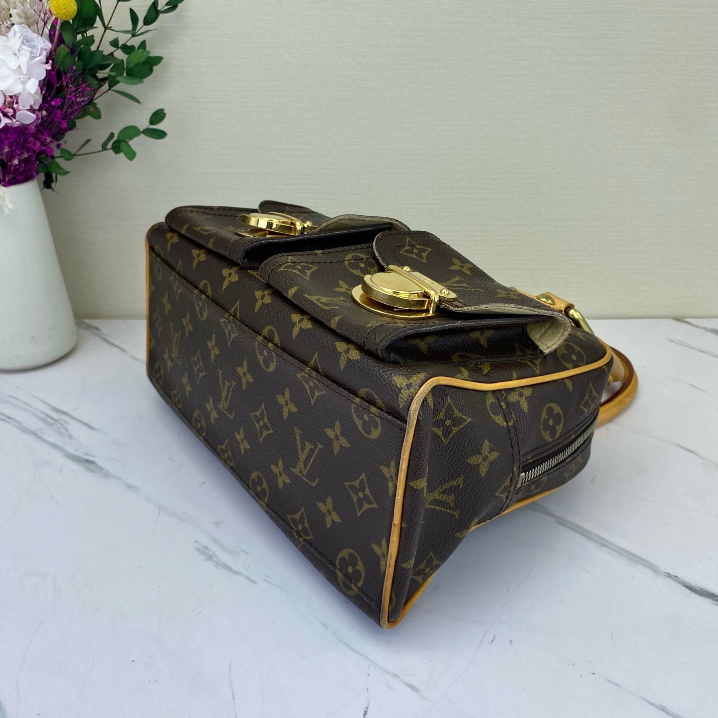 Louis Vuitton - Manhattan - Leather - Brown - (medium)