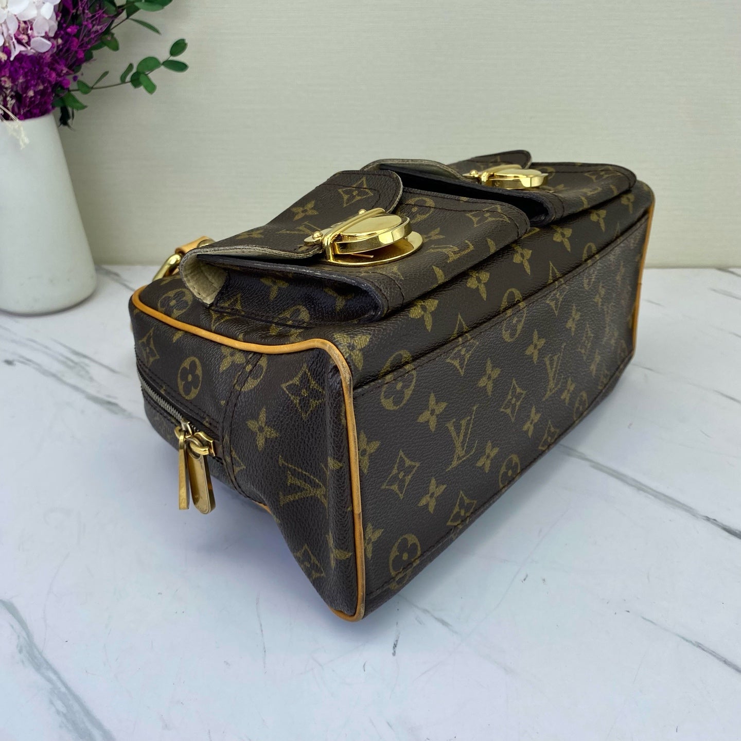 Louis Vuitton - Manhattan - Leather - Brown - (medium)