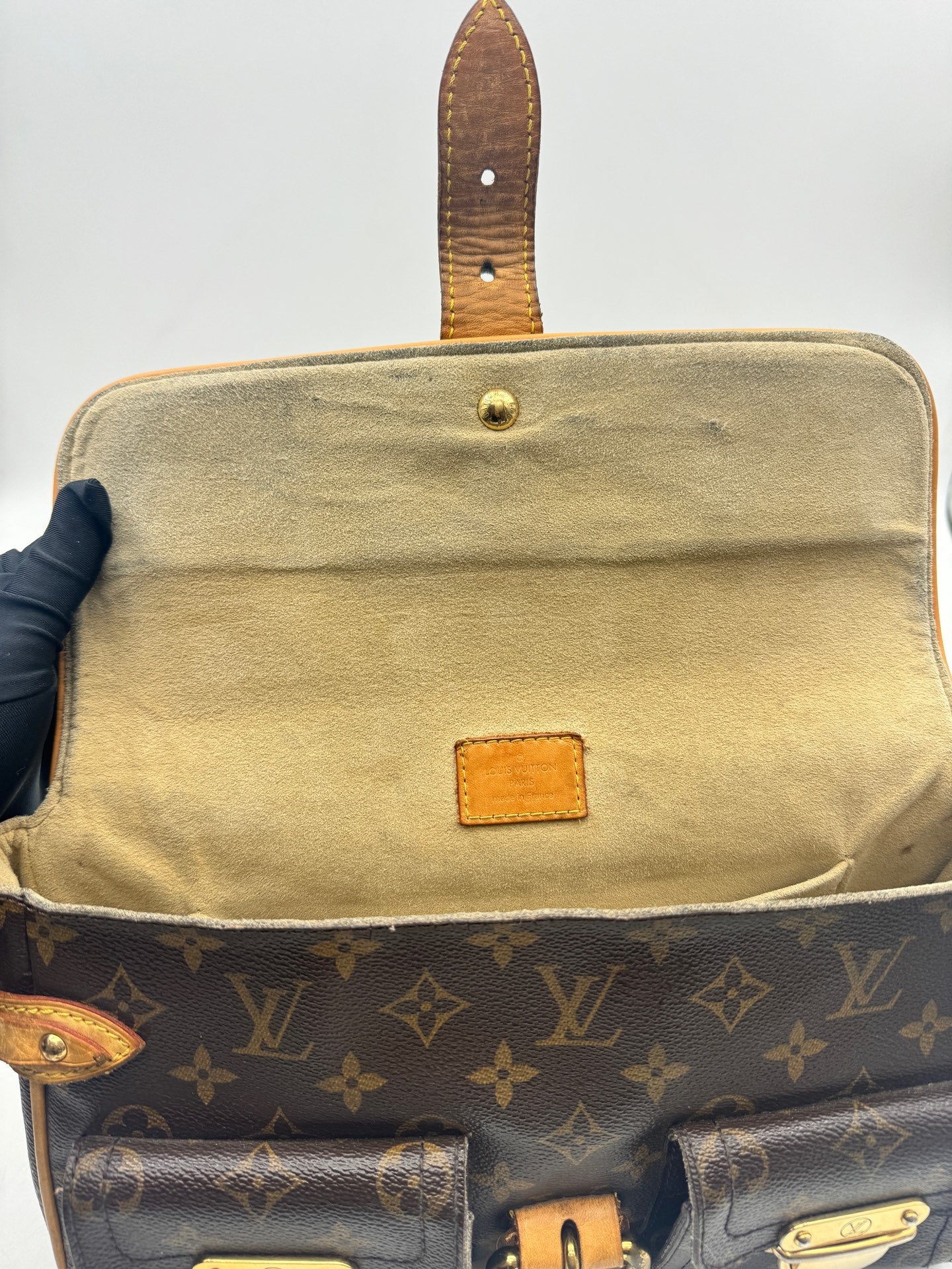 Louis Vuitton - Manhattan - Monogram coated canvas with Vachetta leather trim - Brown - (medium)