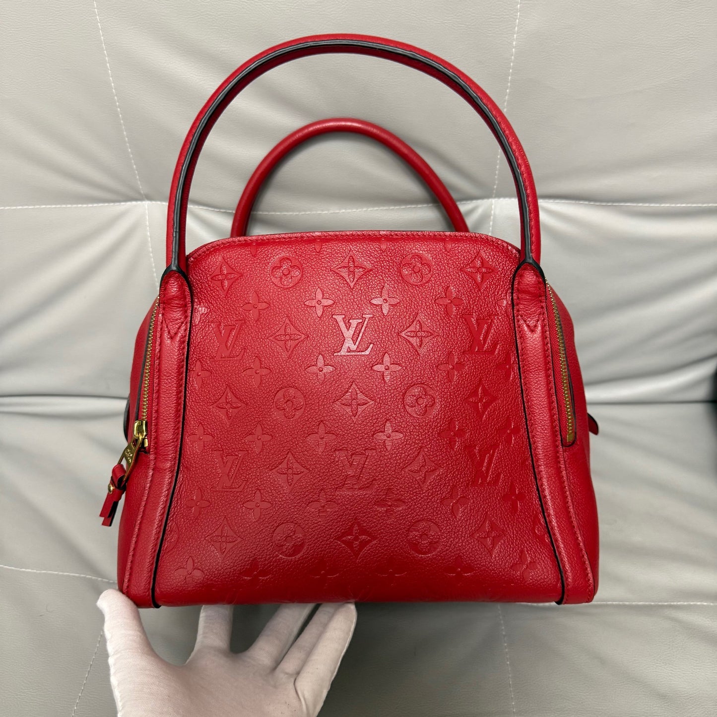 Louis Vuitton - Marais - Leather - Red - (medium)
