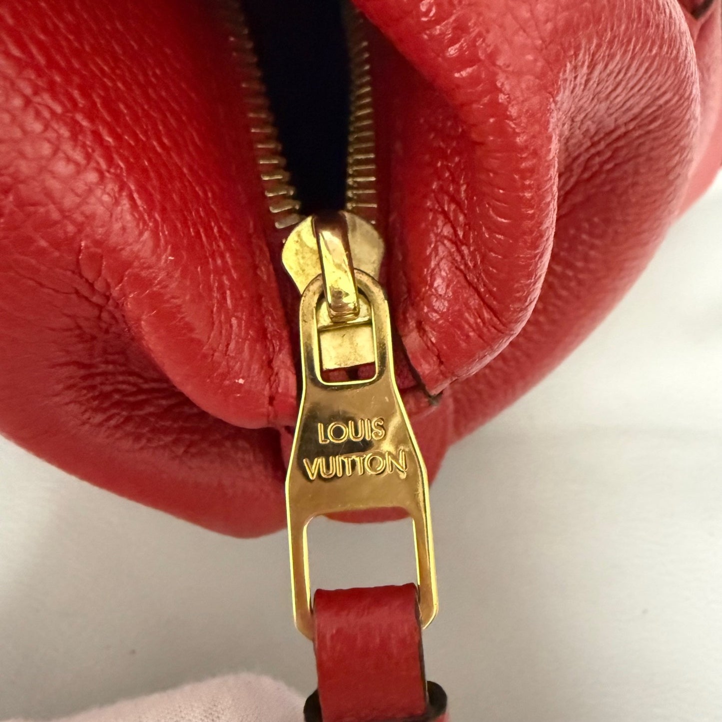 Louis Vuitton - Marais - Leather - Red - (medium)
