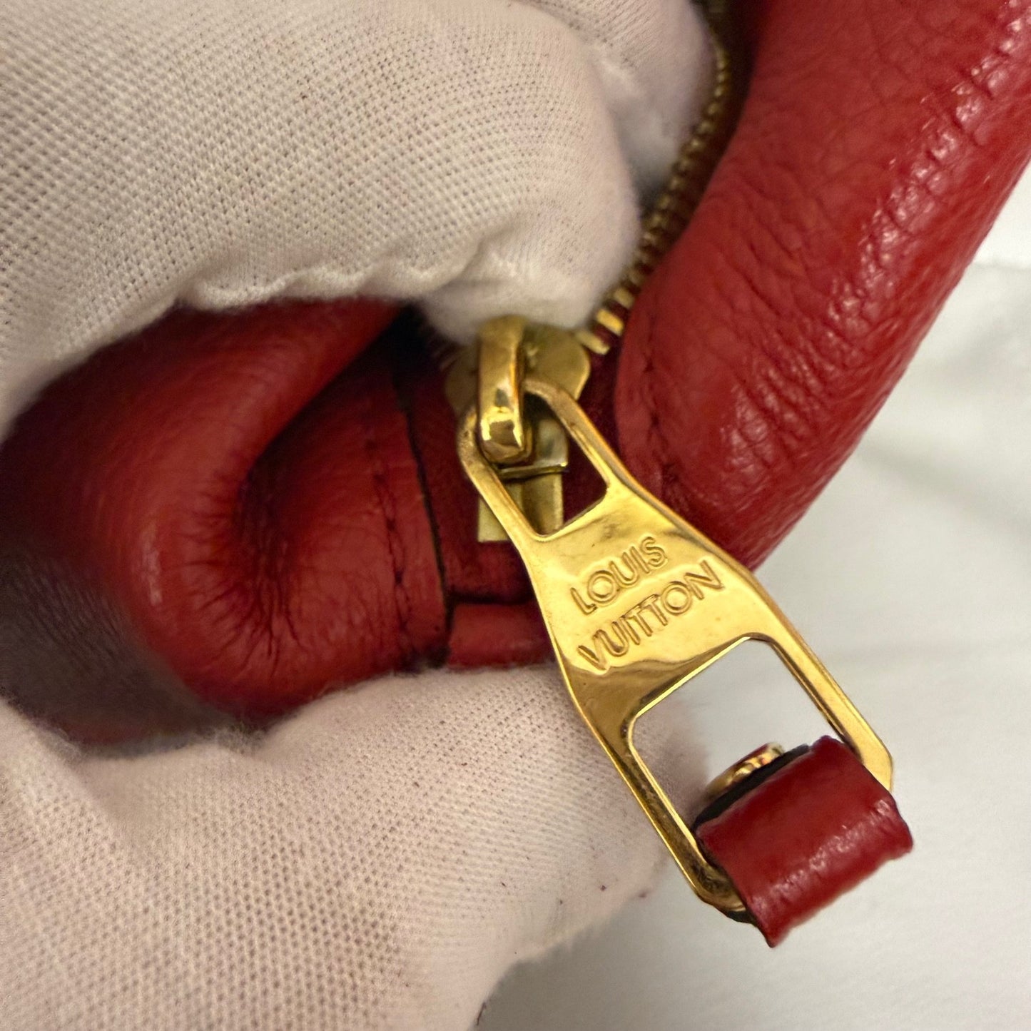 Louis Vuitton - Marais - Leather - Red - (medium)