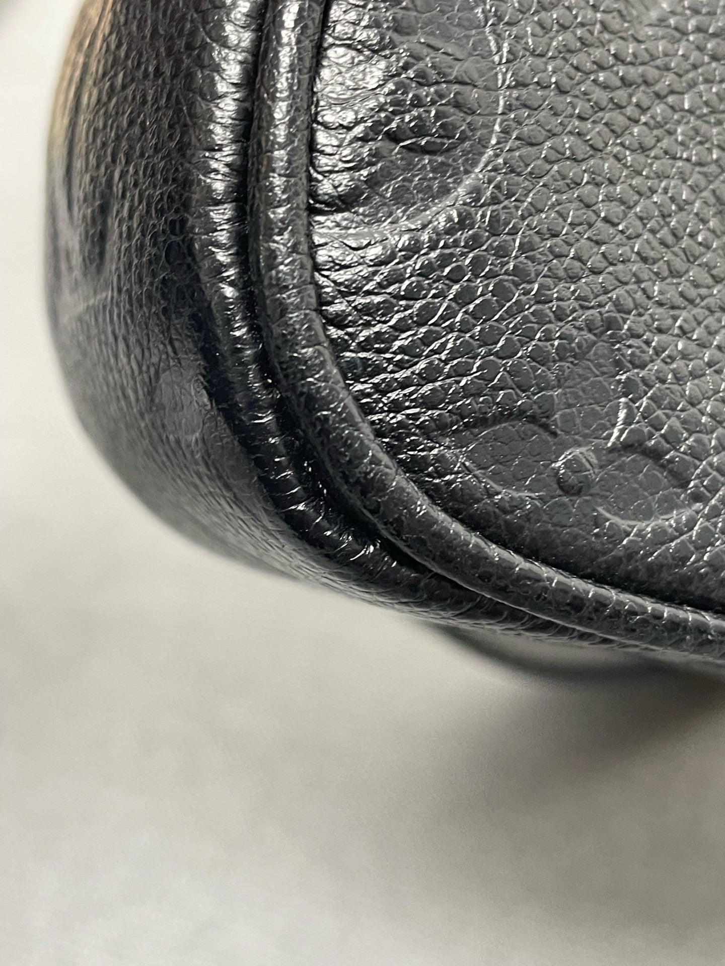 Louis Vuitton - Marceau - Leather - Black - (mini)