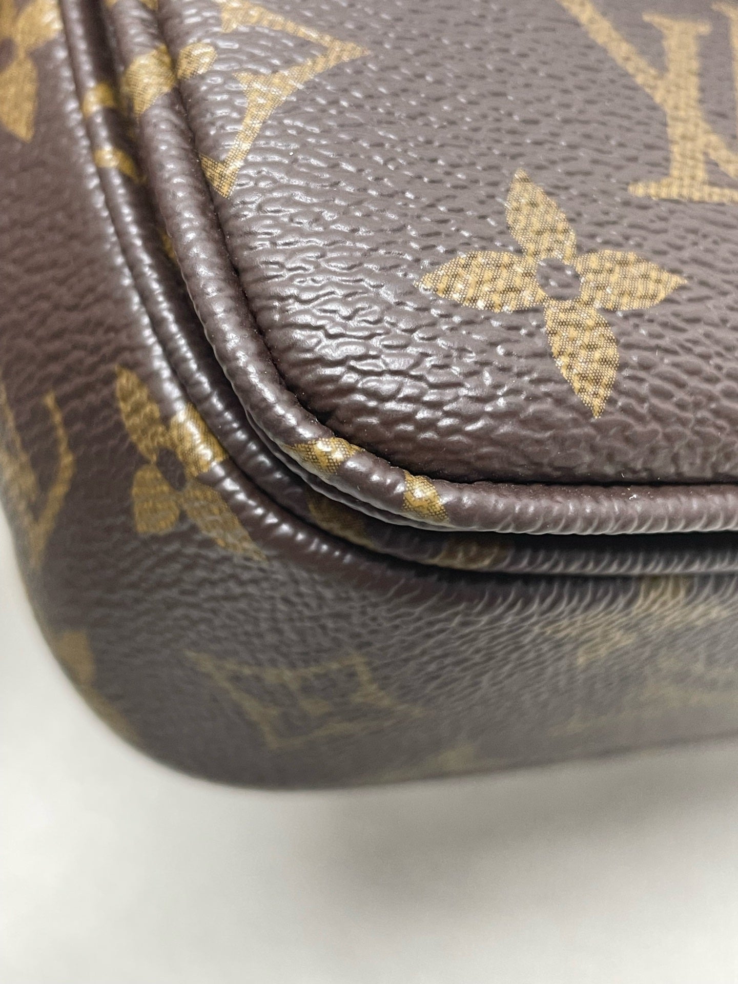 Louis Vuitton - Marceau - Leather - Brown - (small)