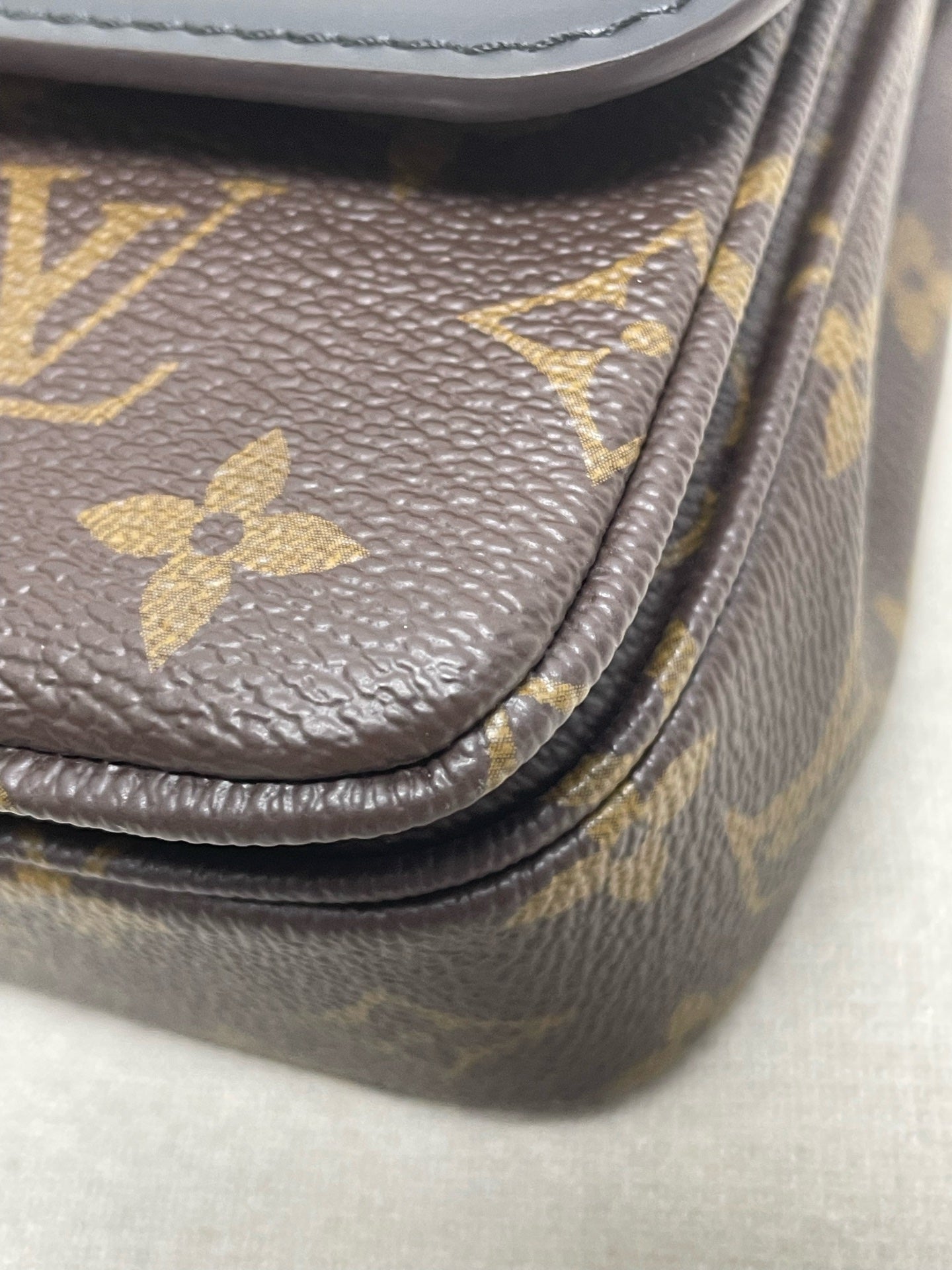 Louis Vuitton - Marceau - Leather - Brown - (small)