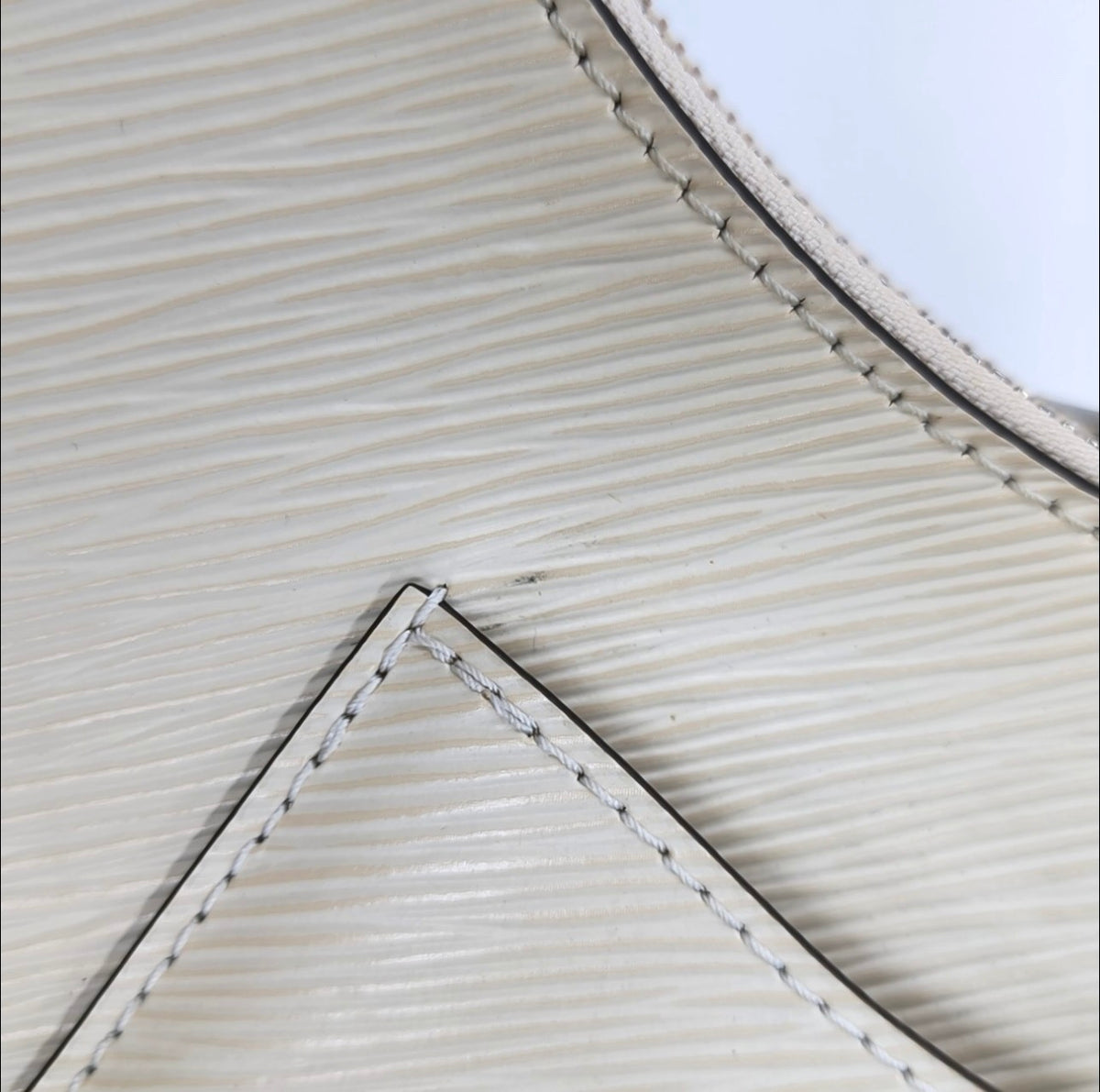 Louis Vuitton - Marelle - Leather - White - (small)