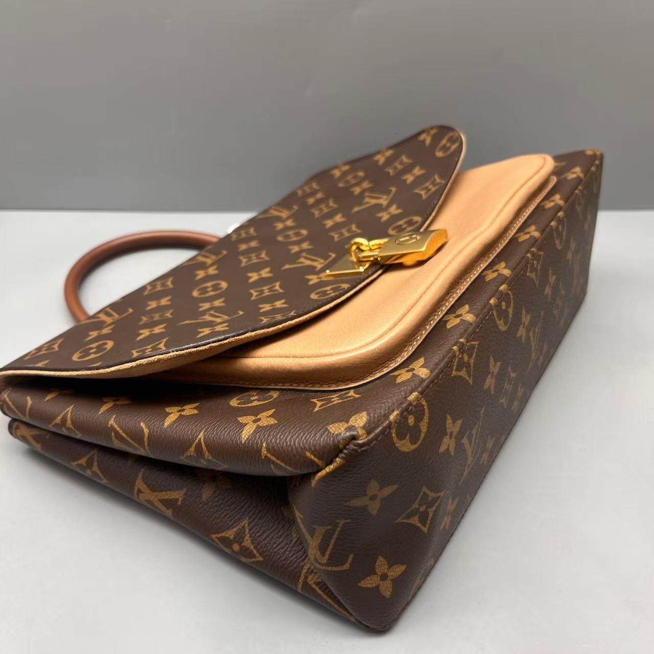 Louis Vuitton - Marignan Lock Messenger Bag - Monogram canvas and leather - Brown - (Medium)