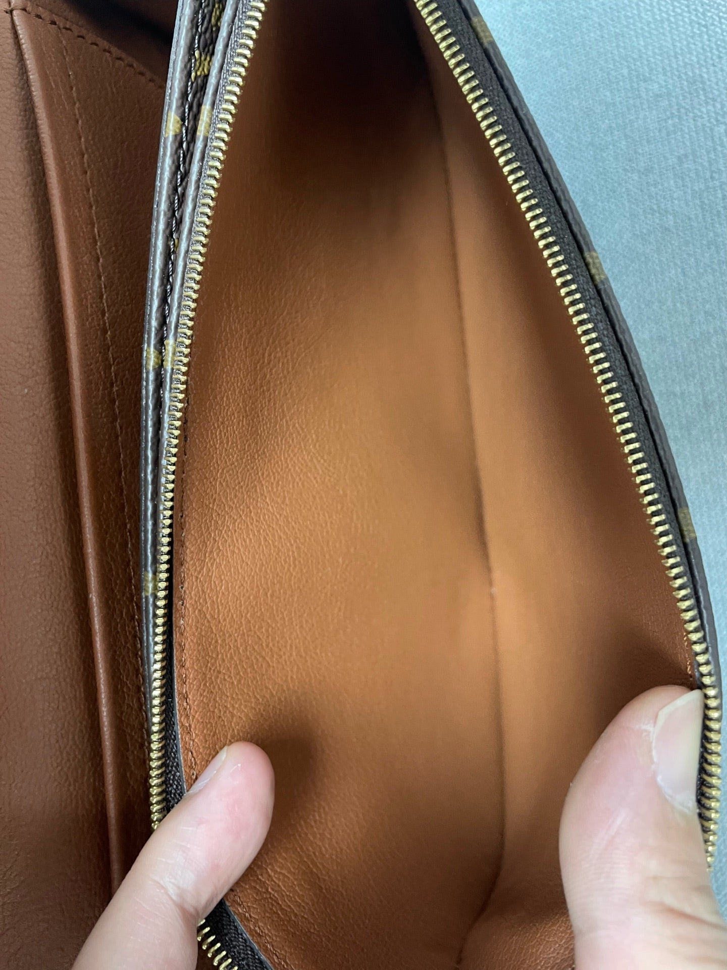 Louis Vuitton - Marsault - Leather - Brown - (small)