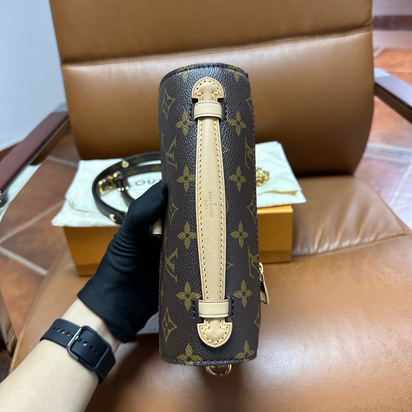 Louis Vuitton - Metis East West - Leather - Brown - (mini)