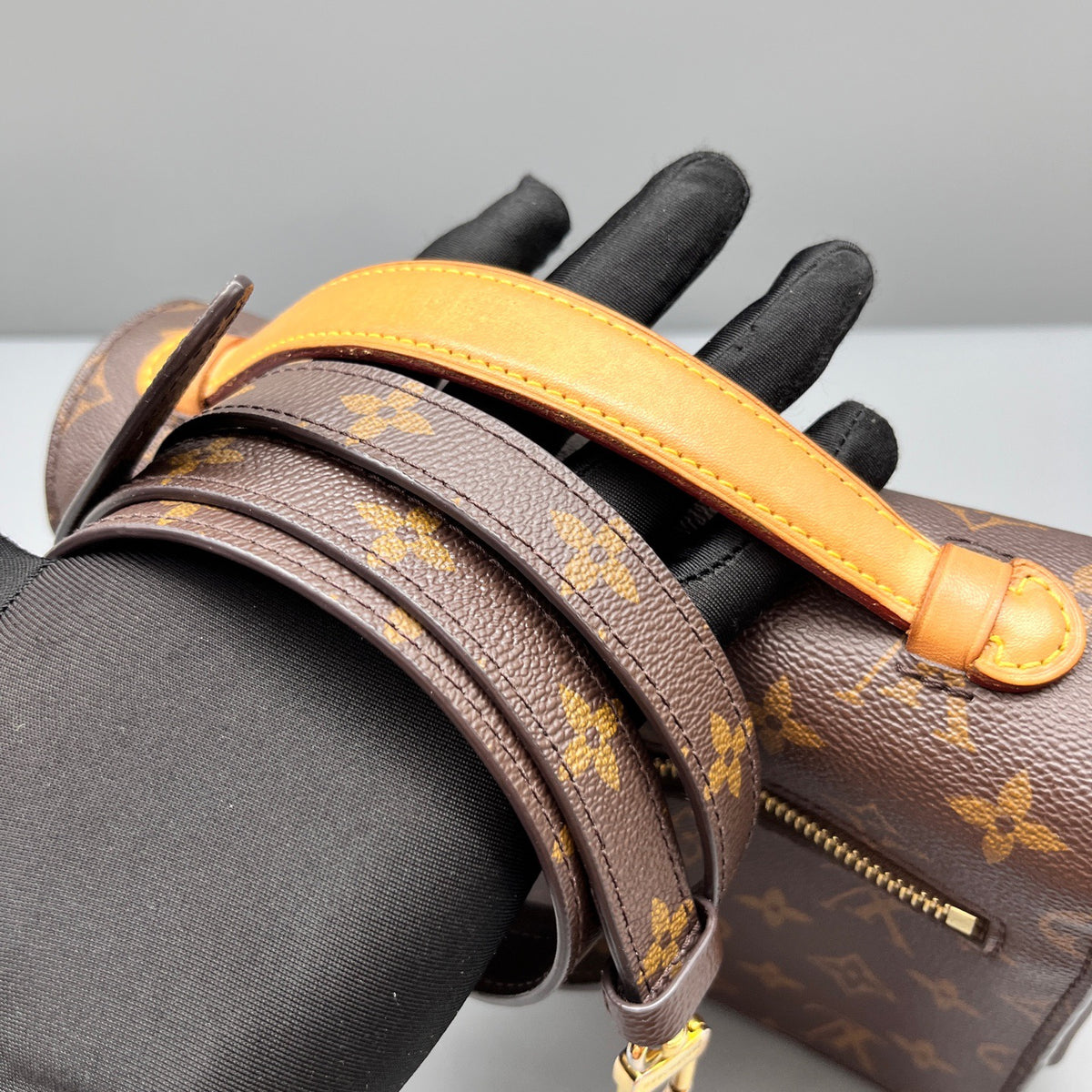 Louis Vuitton - Metis - Leather - Brown - (medium)