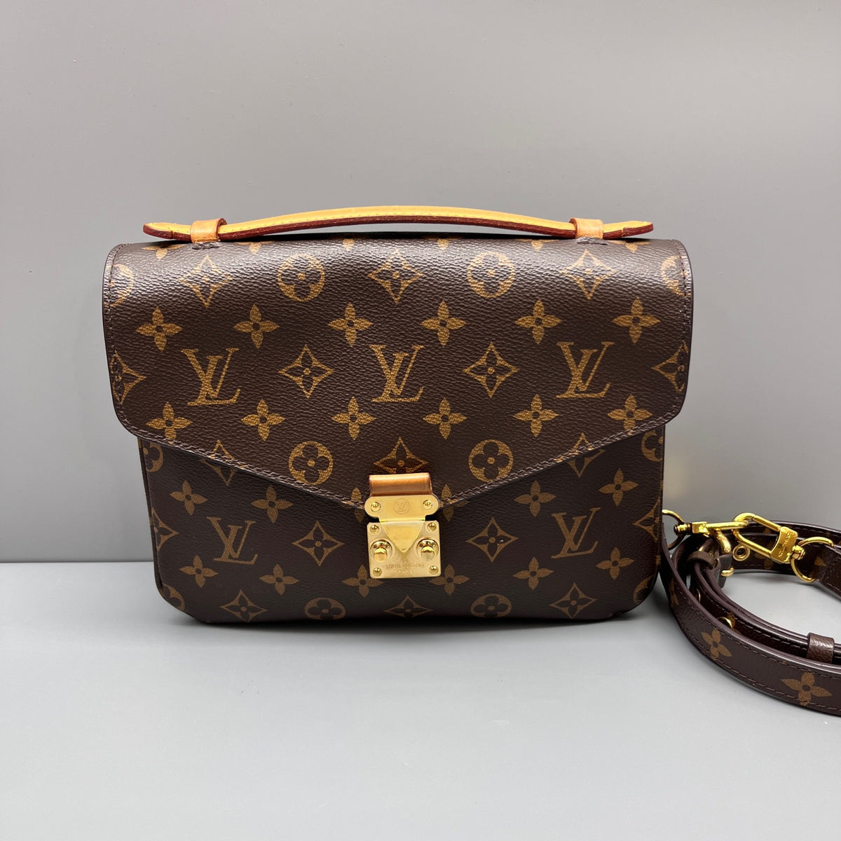 Louis Vuitton - Metis - Leather - Brown - (small)