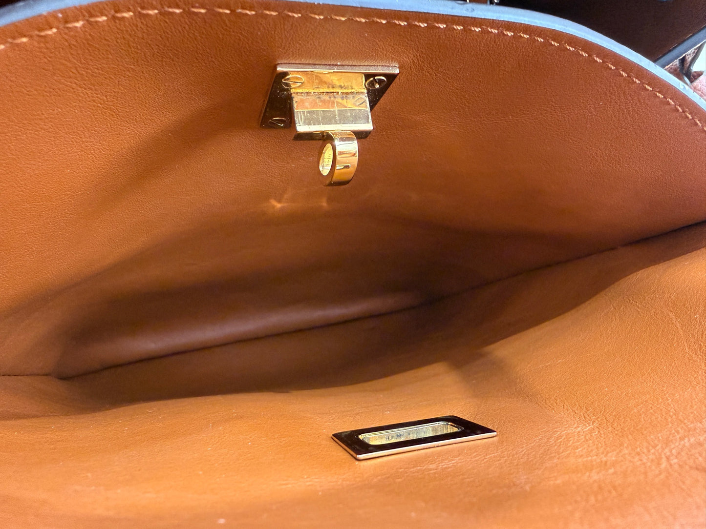 Louis Vuitton - Milla - Leather - Brown - (medium)