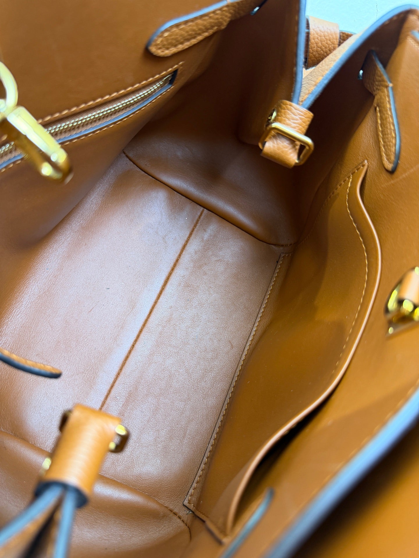 Louis Vuitton - Milla - Leather - Brown - (medium)