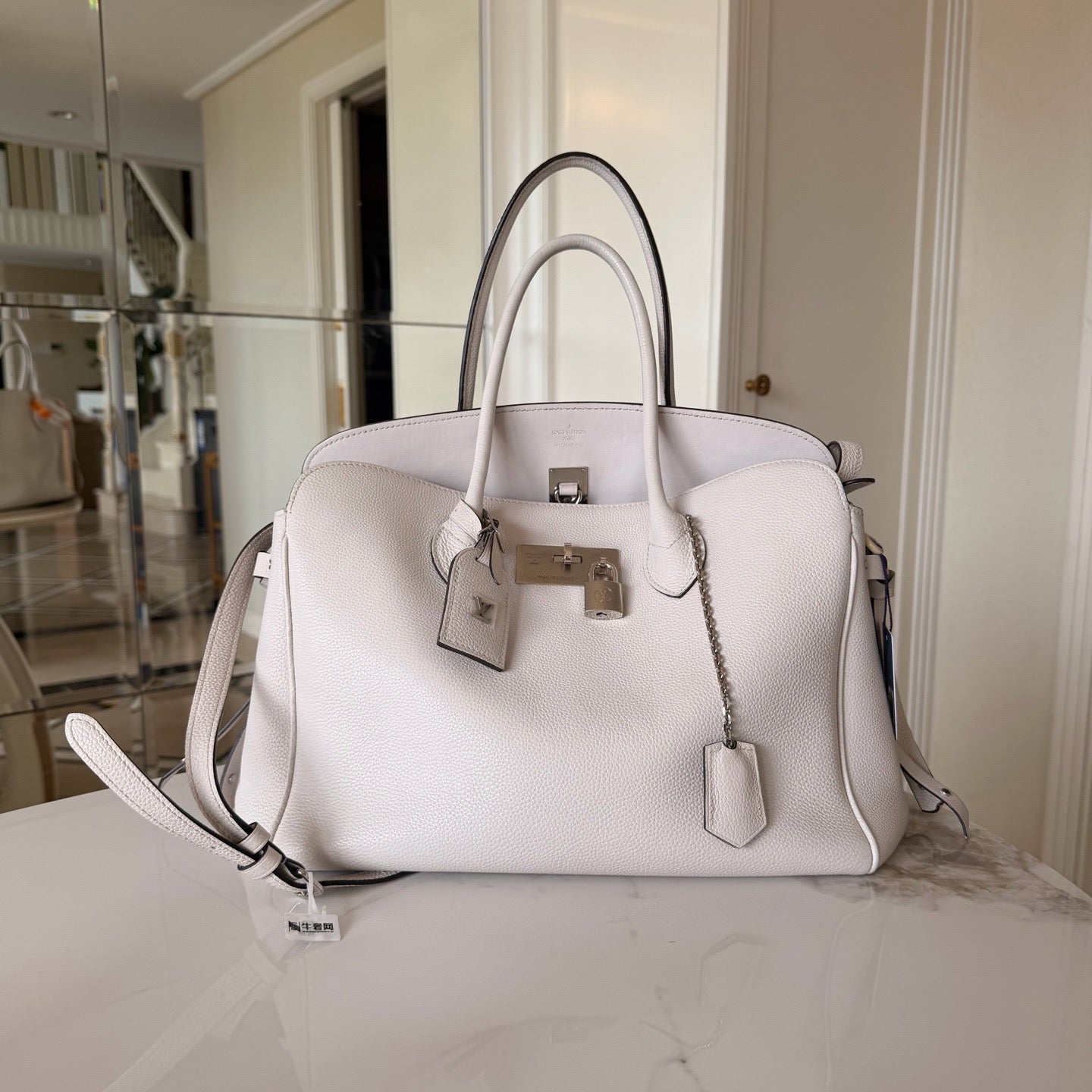 Louis Vuitton - Milla MM - Calfskin - White - (medium)