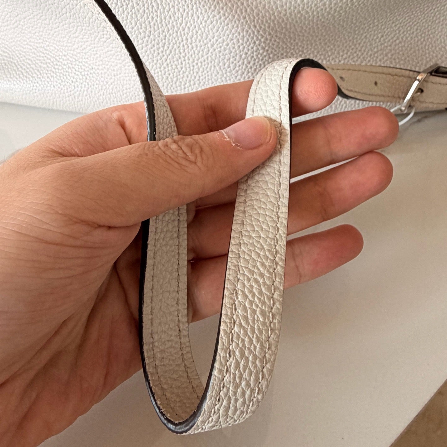Louis Vuitton - Milla MM - Calfskin - White - (medium)