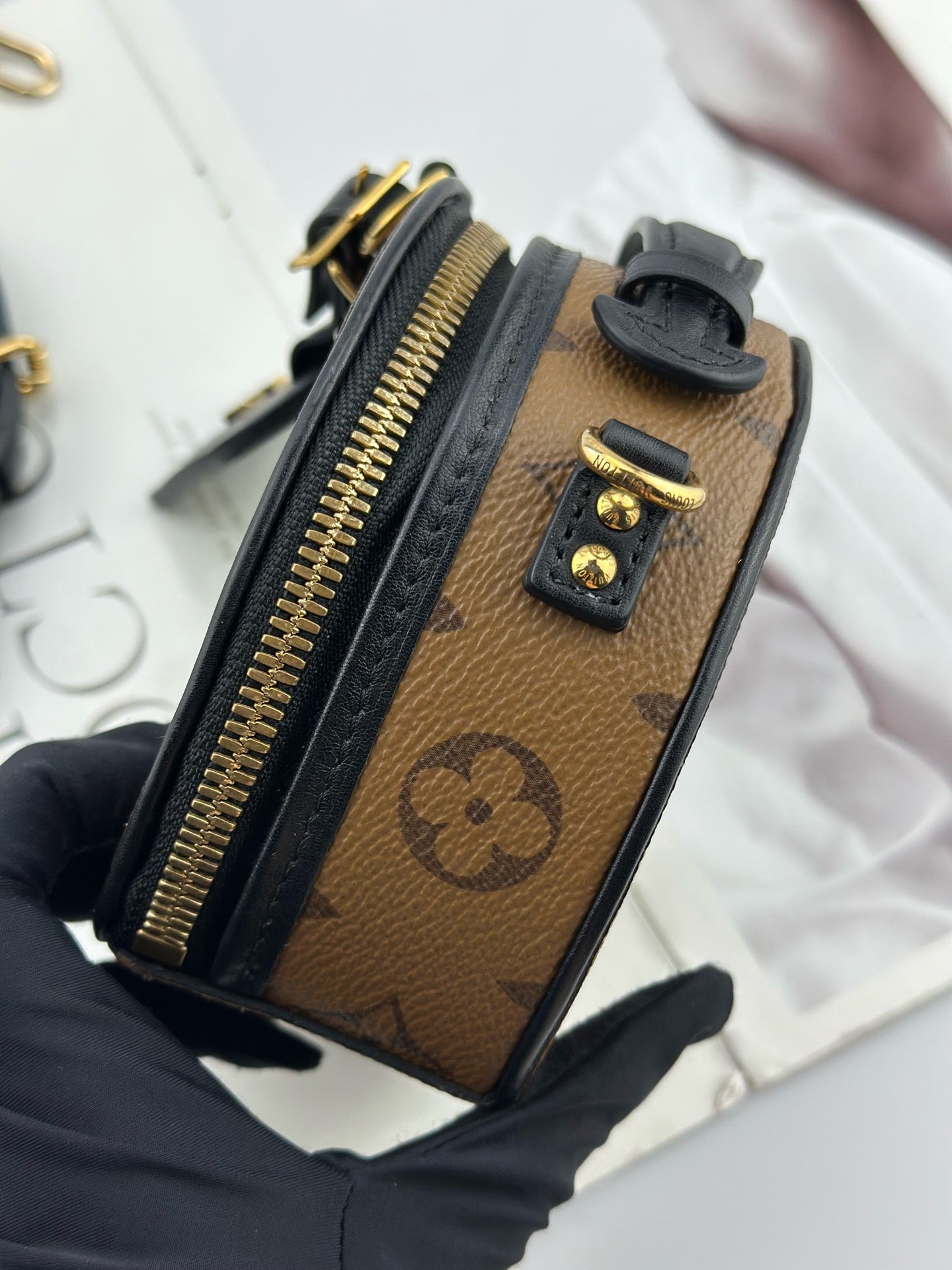 Louis Vuitton - Mini Boîte Chapeau - Monogram coated canvas with leather trim - Brown - (mini)