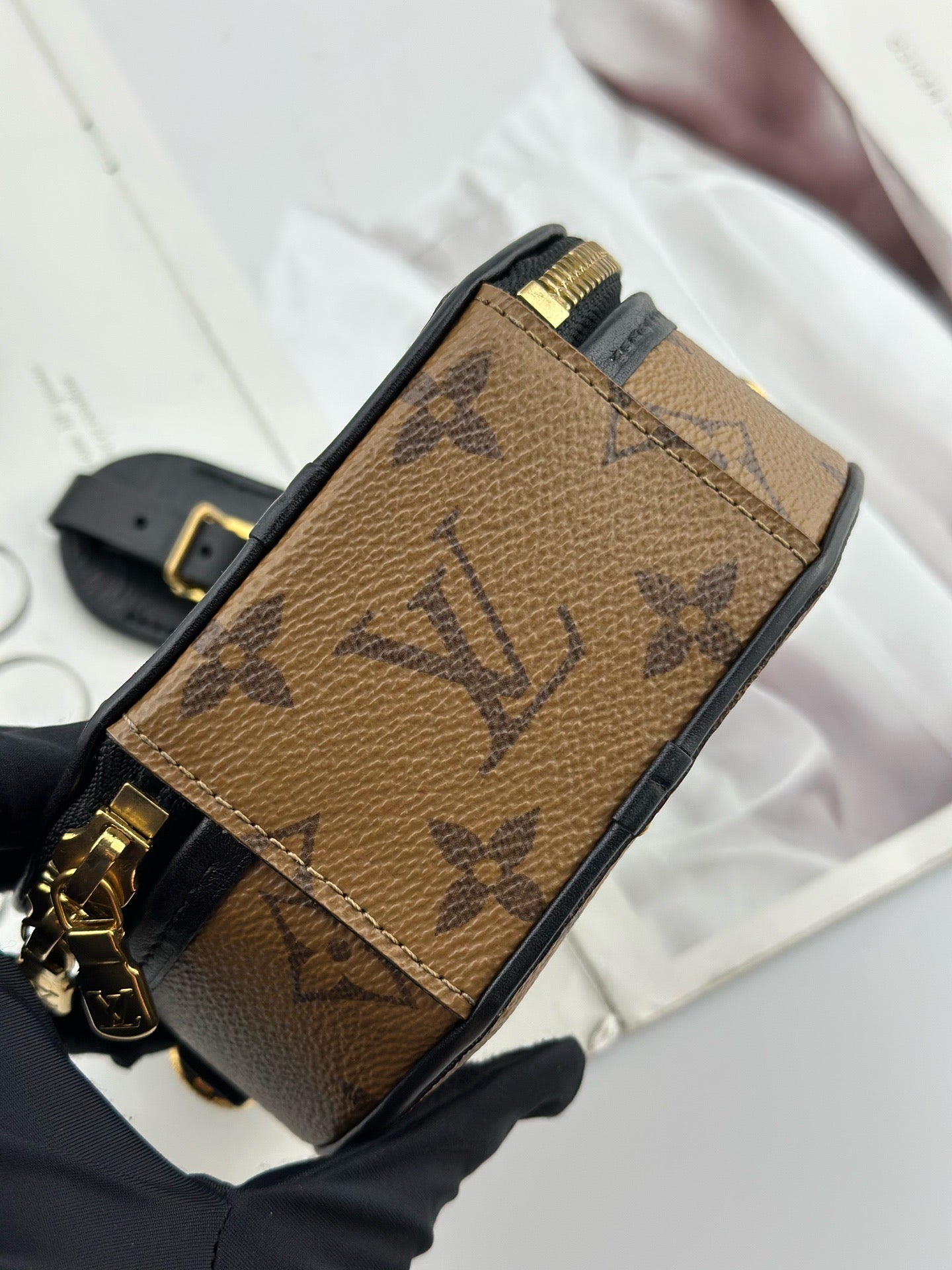 Louis Vuitton - Mini Boîte Chapeau - Monogram coated canvas with leather trim - Brown - (mini)