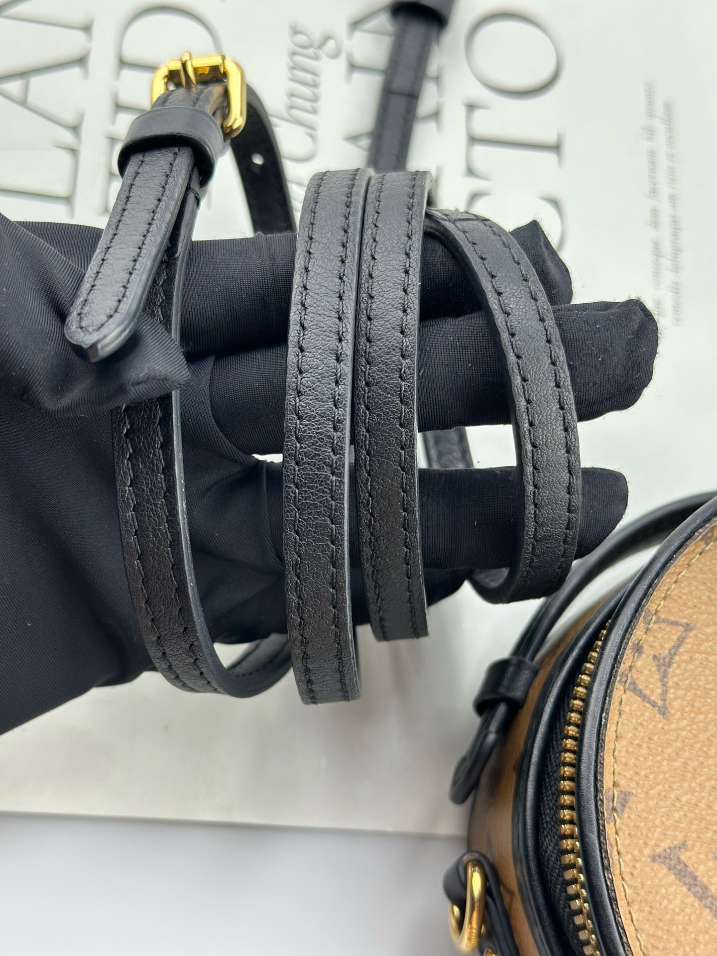 Louis Vuitton - Mini Boîte Chapeau - Monogram coated canvas with leather trim - Brown - (mini)