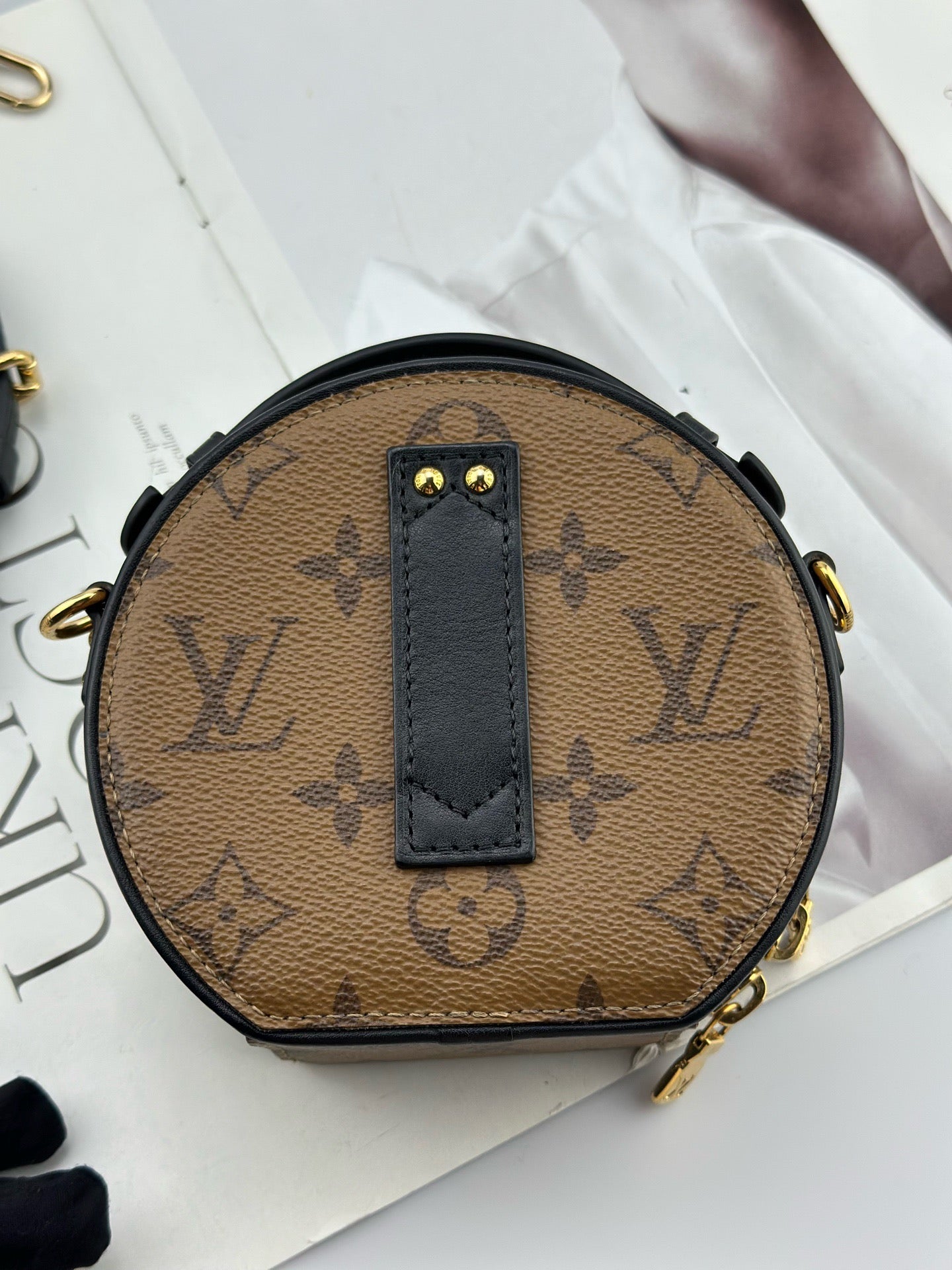 Louis Vuitton - Mini Boîte Chapeau - Monogram coated canvas with leather trim - Brown - (mini)