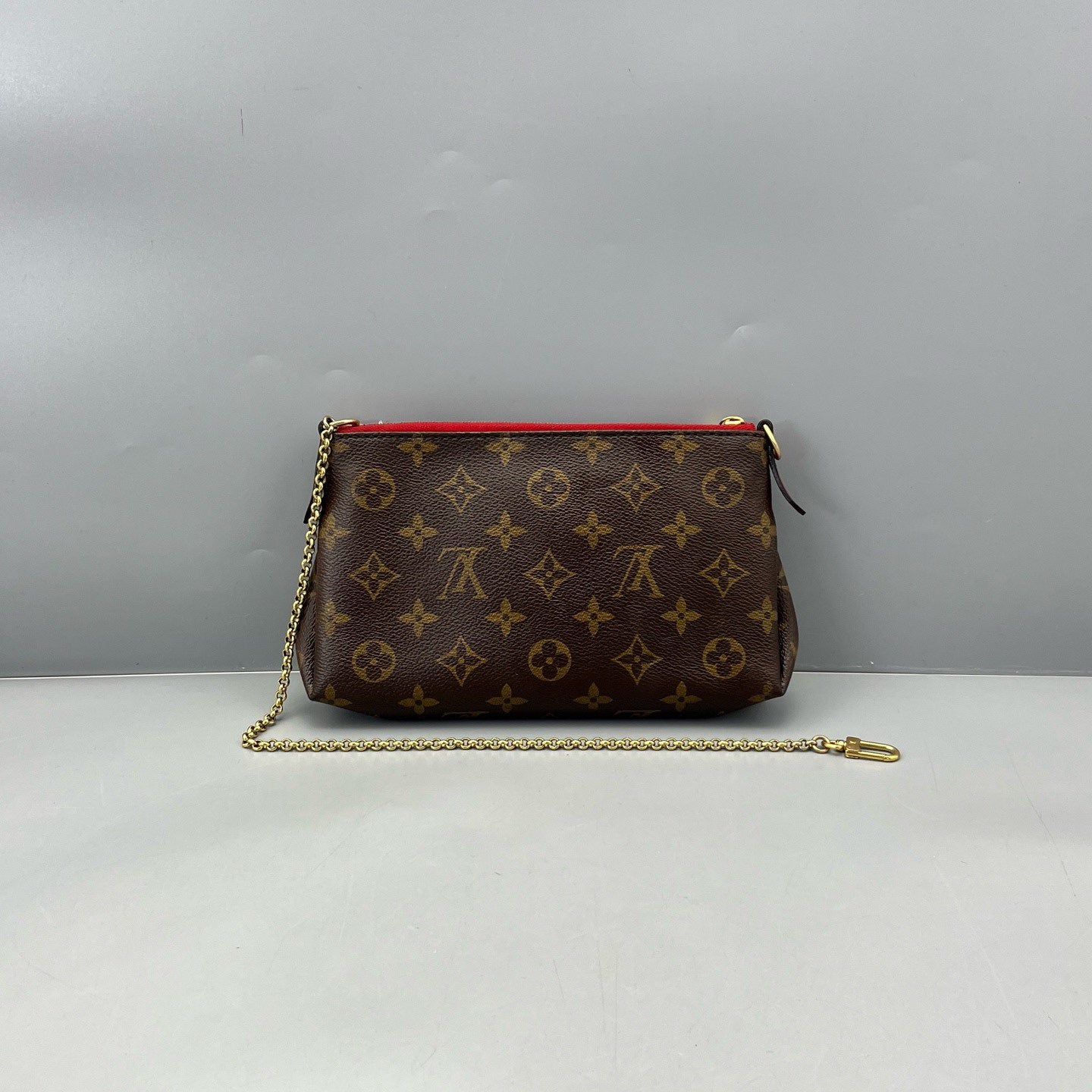 Louis Vuitton - Mini Pochette Accessoires - Monogram coated canvas with leather trim - Brown - (mini)