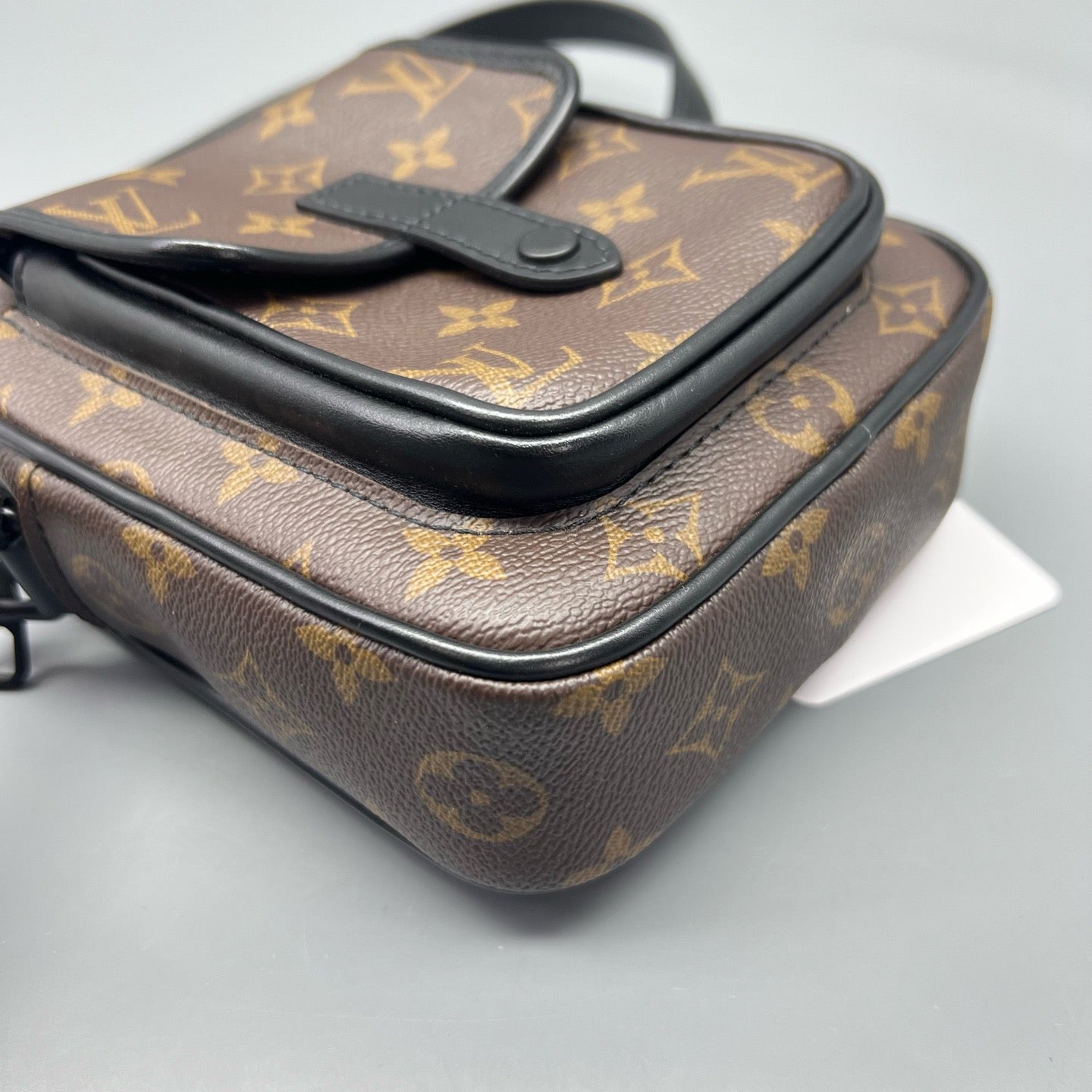 Louis Vuitton - Monogram Camera Bag - Leather - Brown - (small)