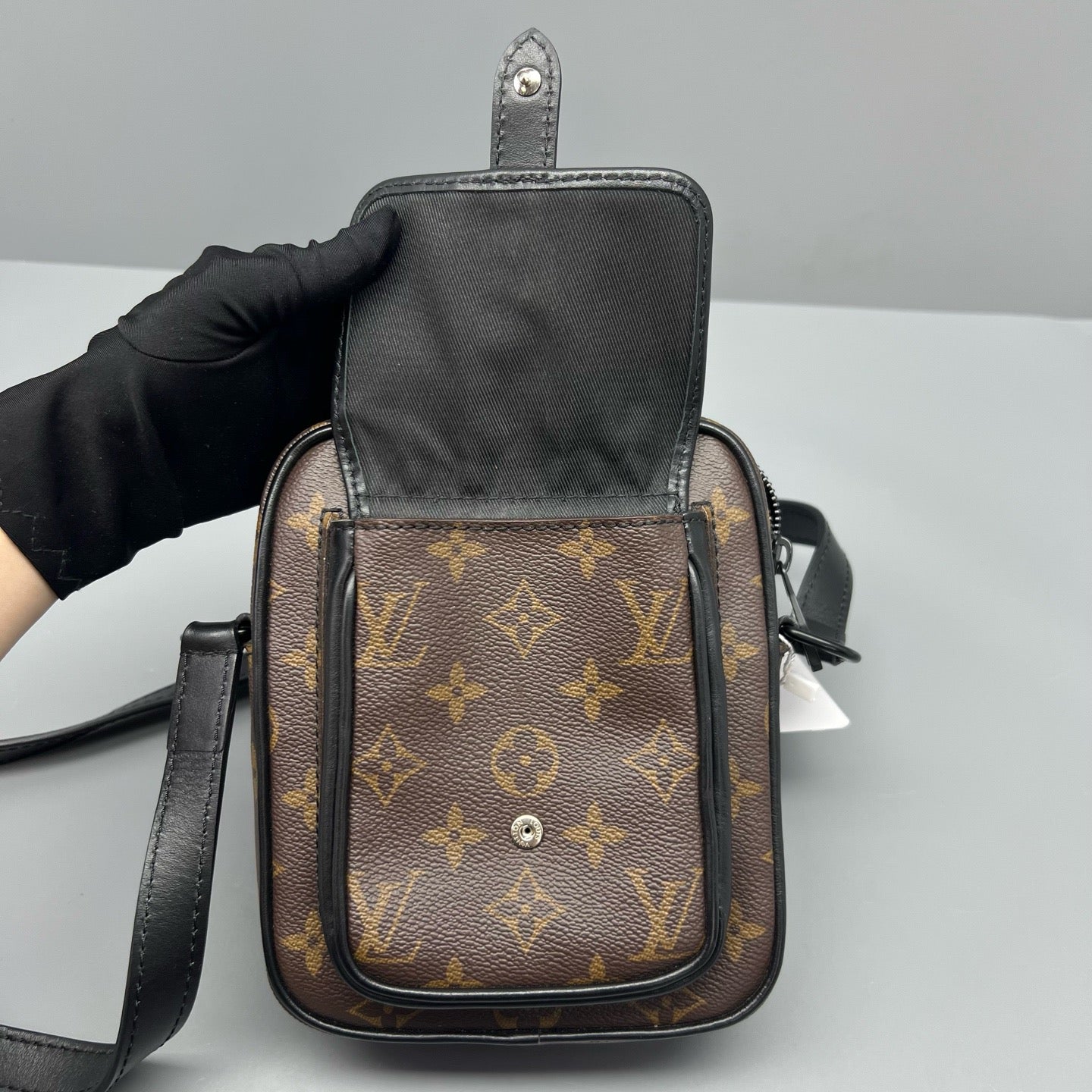 Louis Vuitton - Monogram Camera Bag - Leather - Brown - (small)