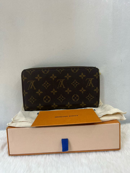 Louis Vuitton - Monogram Canvas Zip Around Wallet - Leather - Brown - (Large)