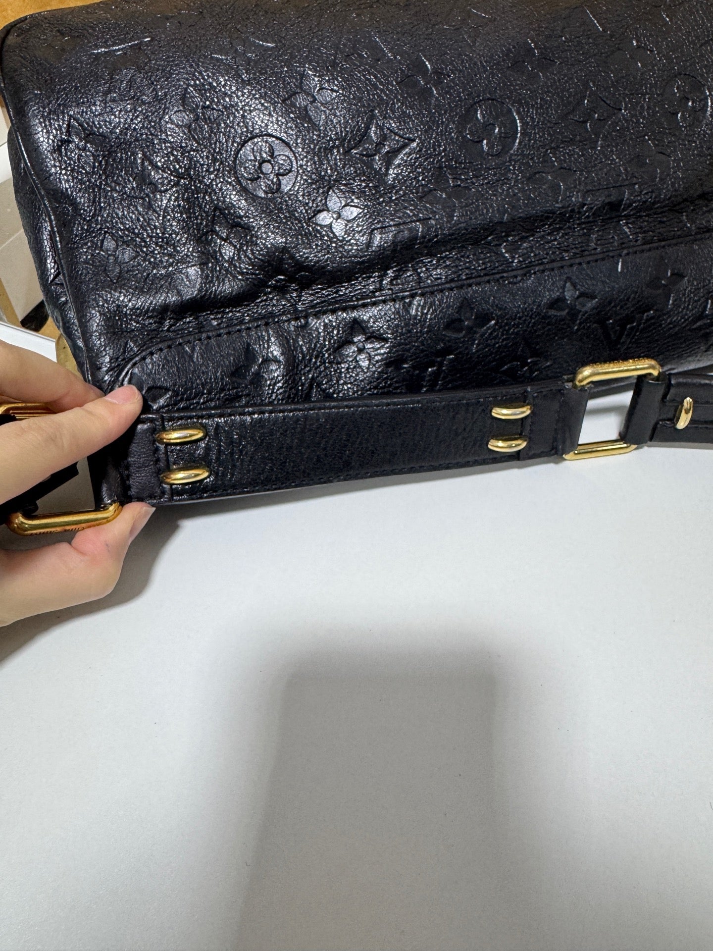 Louis Vuitton - Monogram Embossed Lock Bag - Leather - Black - (Other)