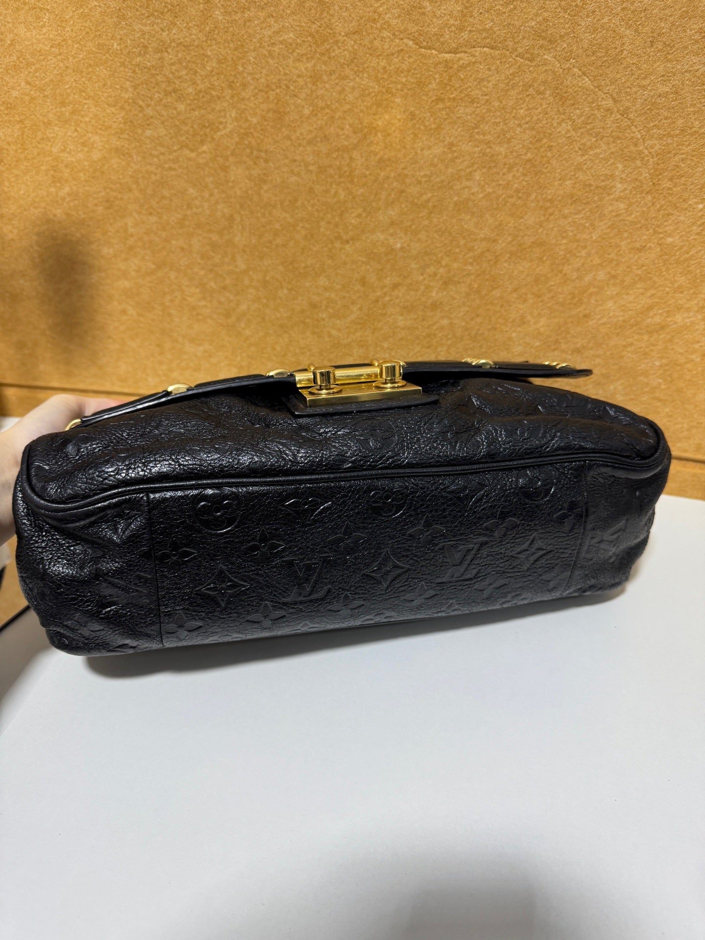 Louis Vuitton - Monogram Embossed Lock Bag - Leather - Black - (Other)