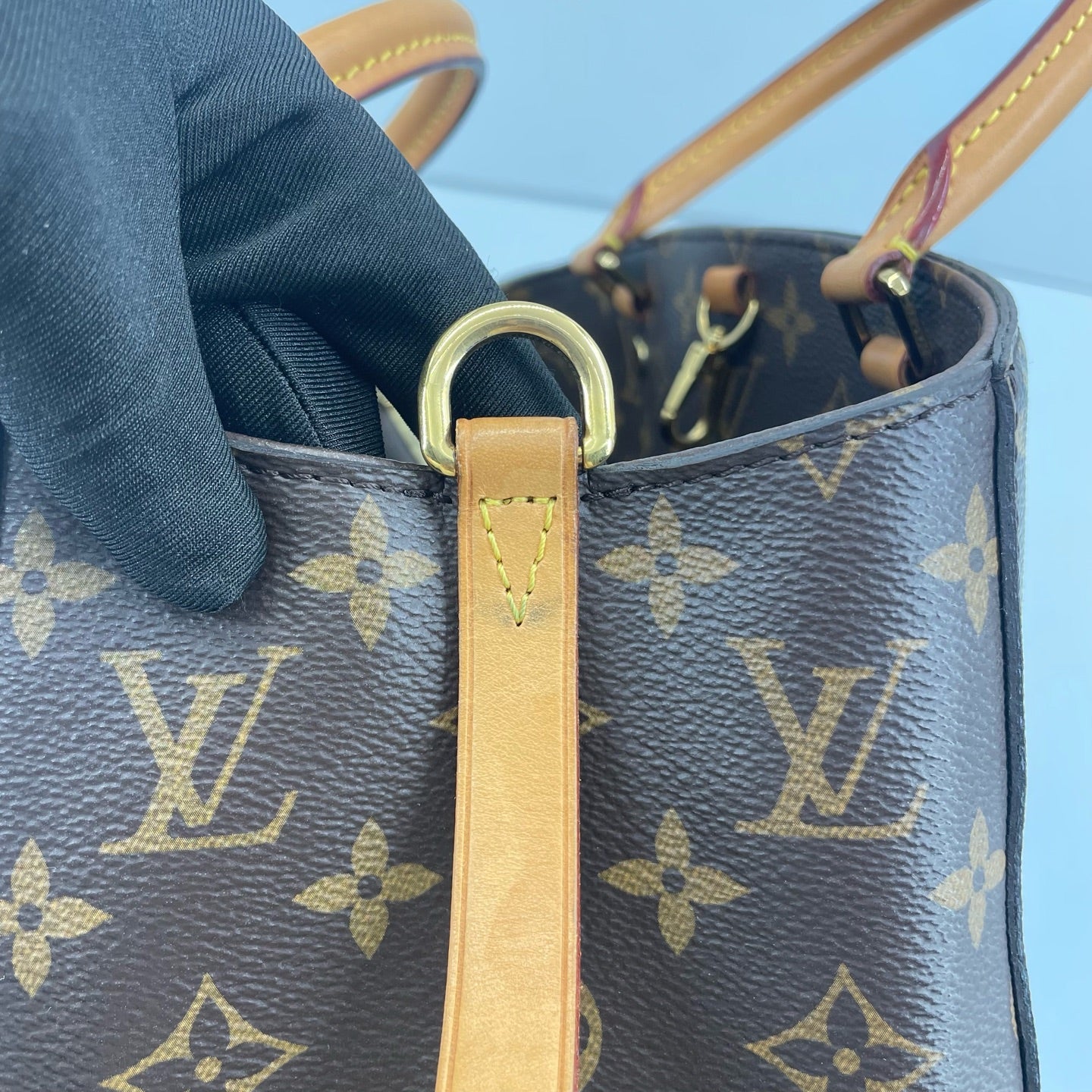 Louis Vuitton - Monogram - Leather - Brown - (medium)