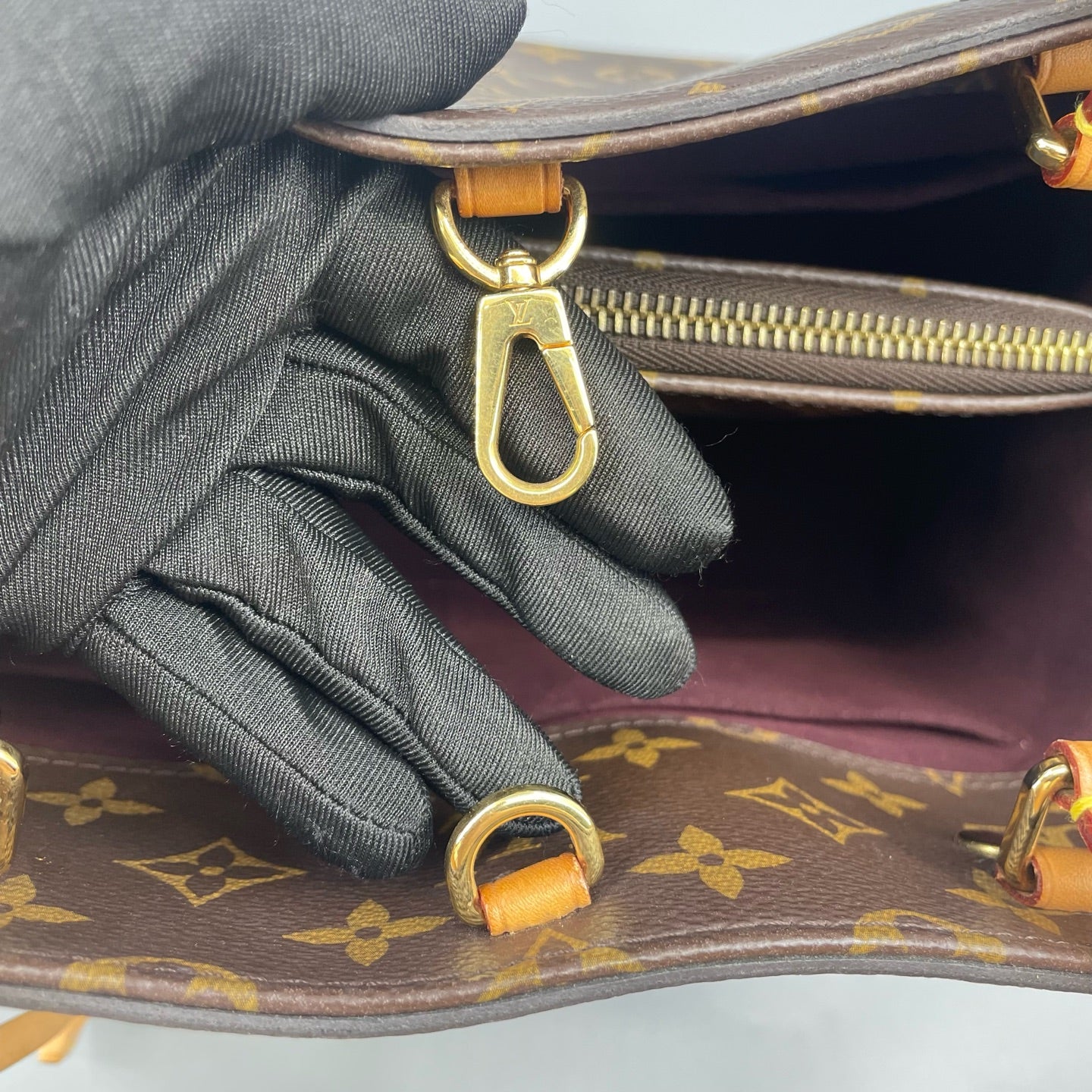 Louis Vuitton - Monogram - Leather - Brown - (medium)