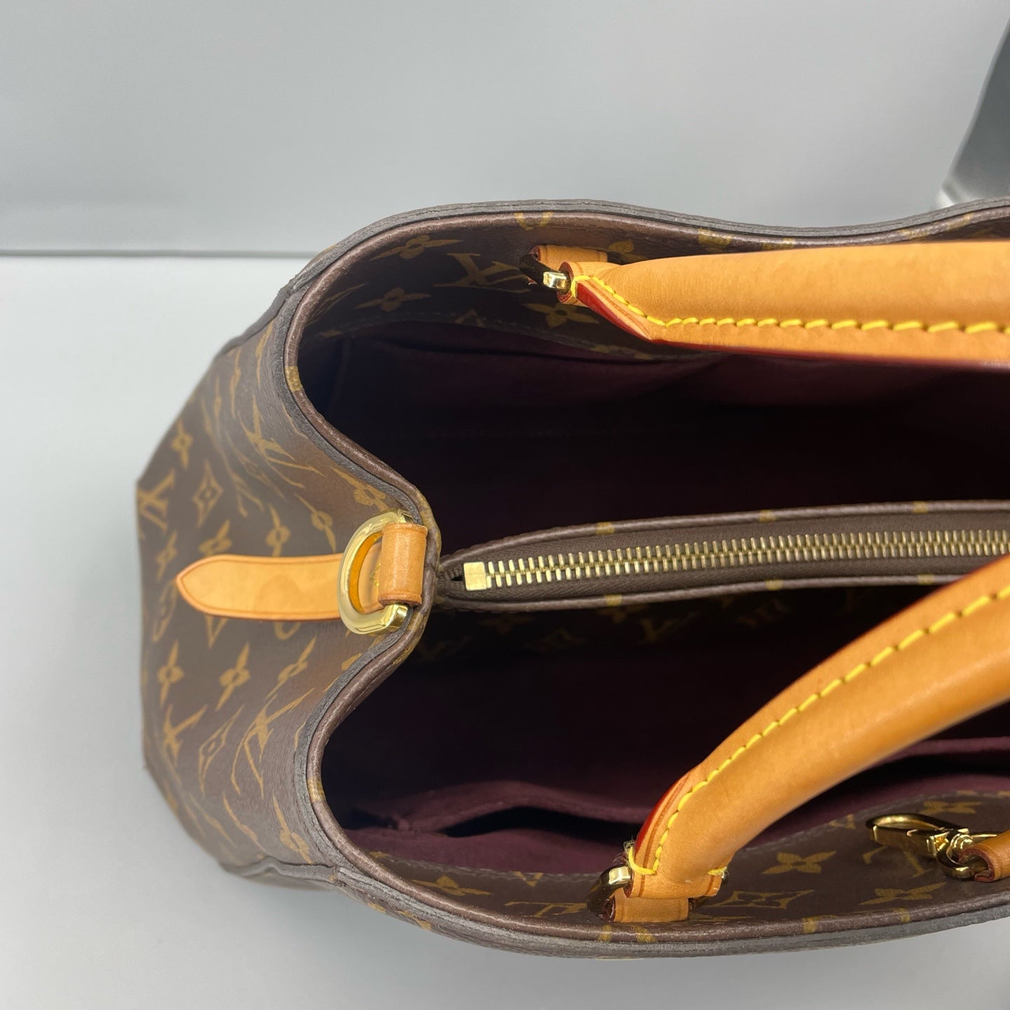 Louis Vuitton - Monogram - Leather - Brown - (medium)