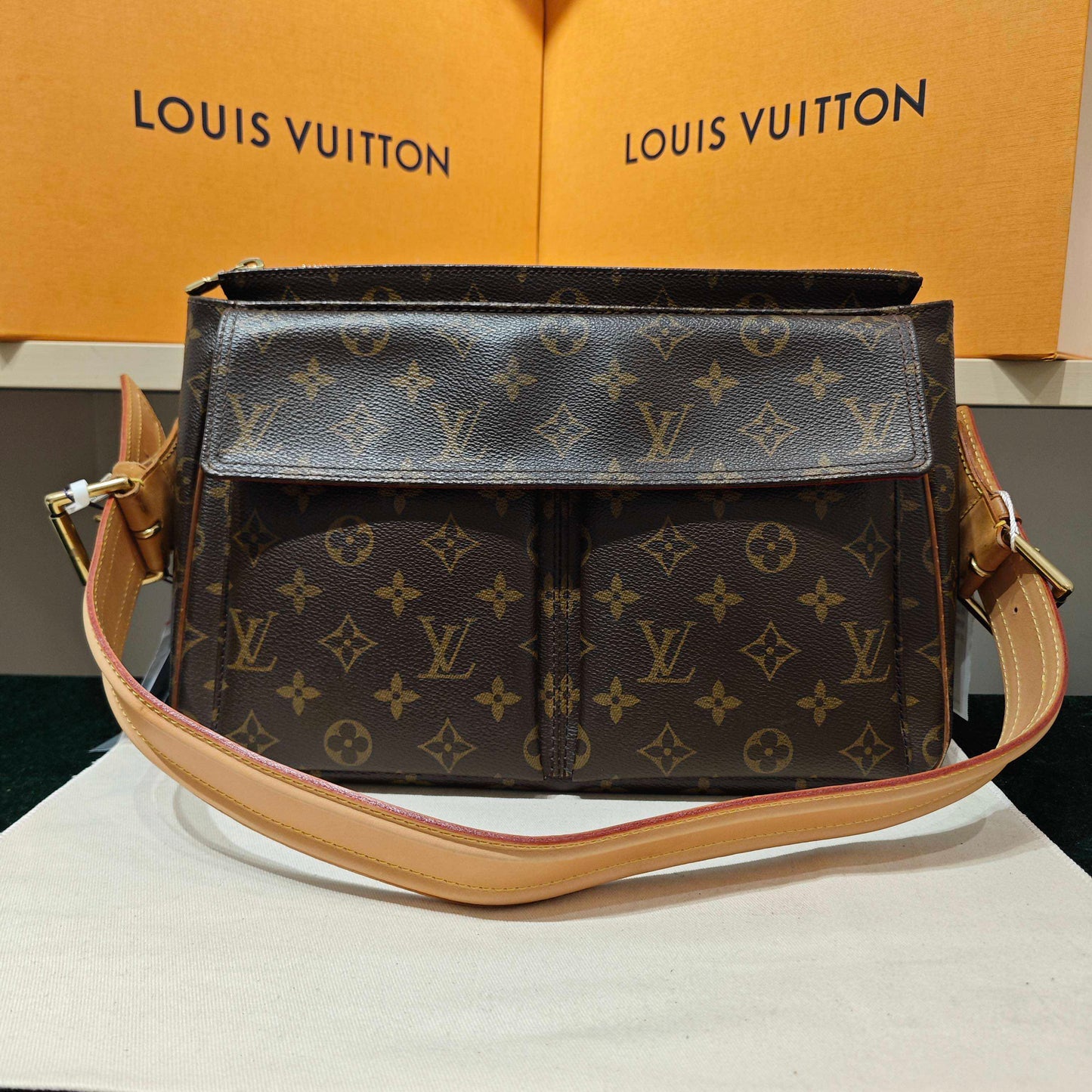 Louis Vuitton - Monogram Twin Flap Pocket Shoulder Bag - Coated canvas and Vachetta leather - Brown - (medium)