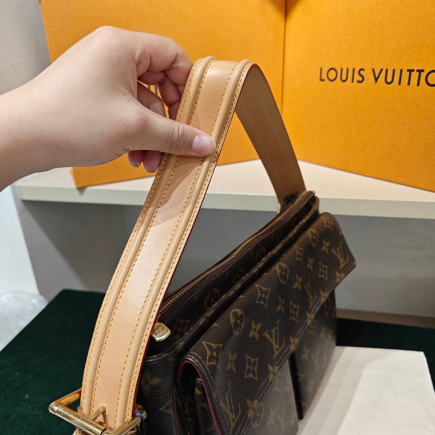 Louis Vuitton - Monogram Twin Flap Pocket Shoulder Bag - Coated canvas and Vachetta leather - Brown - (medium)