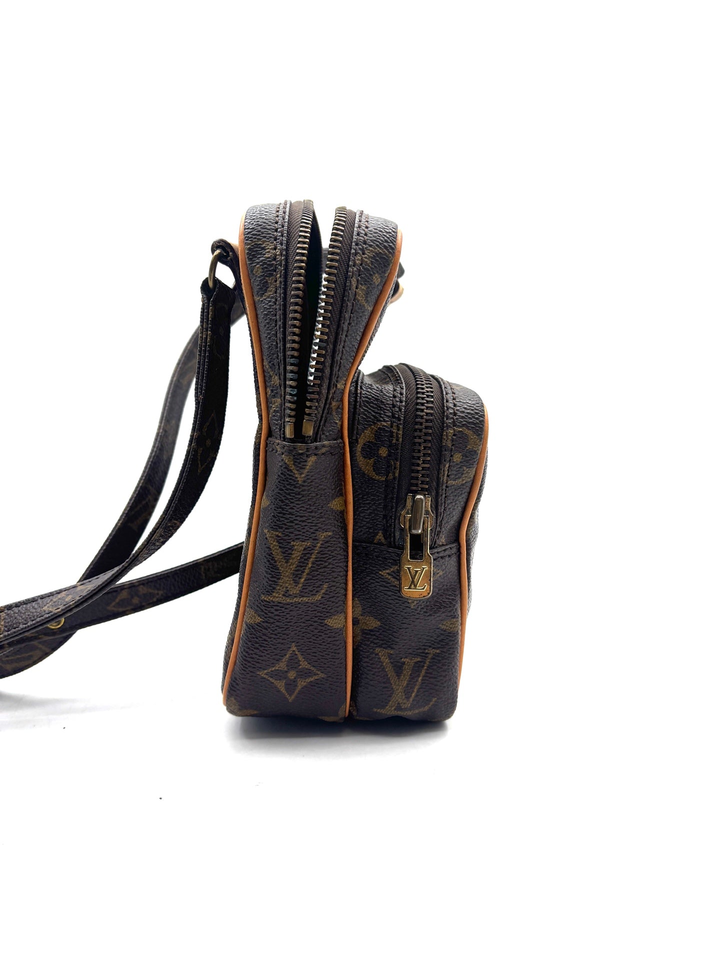 Louis Vuitton - Monogram Vertical Double Camera Bag - Monogram coated canvas with natural vachetta leather trim - Brown - (Small)