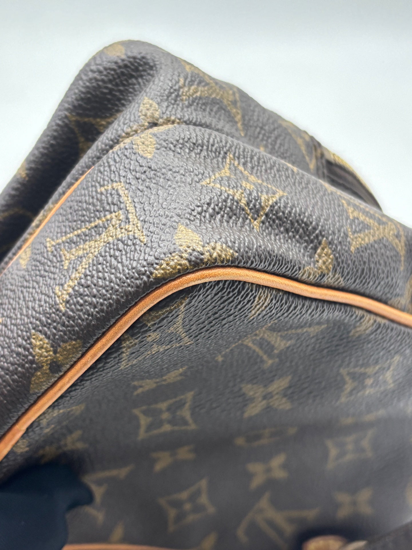 Louis Vuitton - Monogram Vertical Double Camera Bag - Monogram coated canvas with natural vachetta leather trim - Brown - (Small)