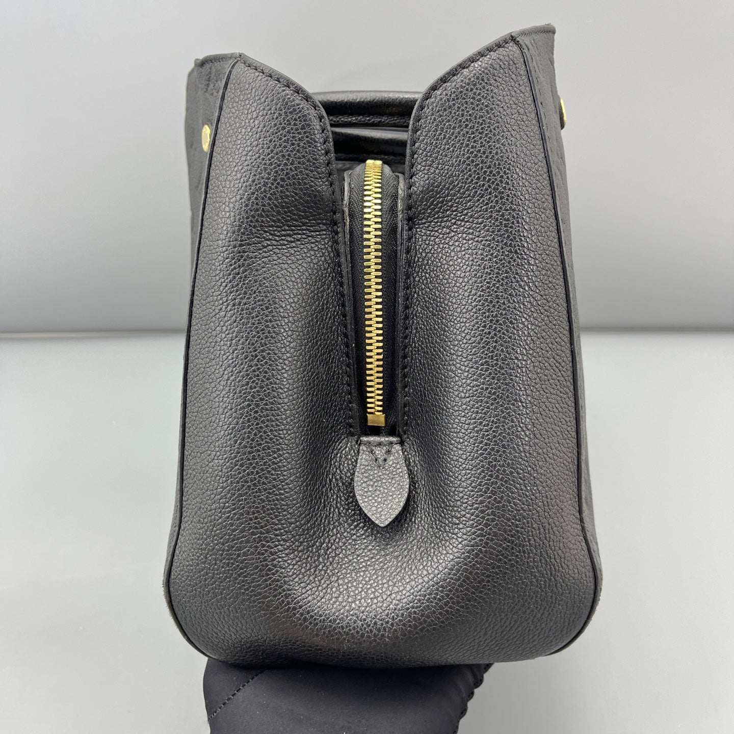 Louis Vuitton - Montaigne BB - Leather - Black - (mini)