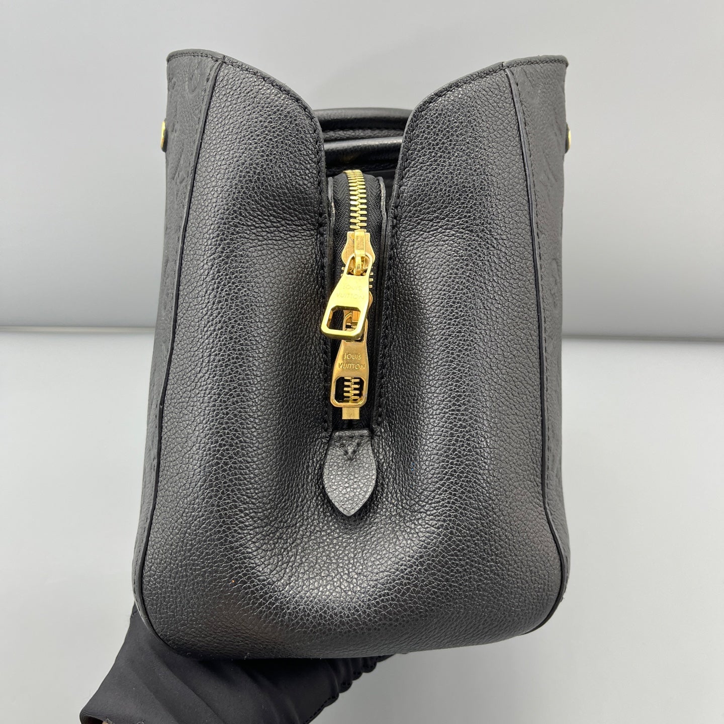 Louis Vuitton - Montaigne BB - Leather - Black - (mini)