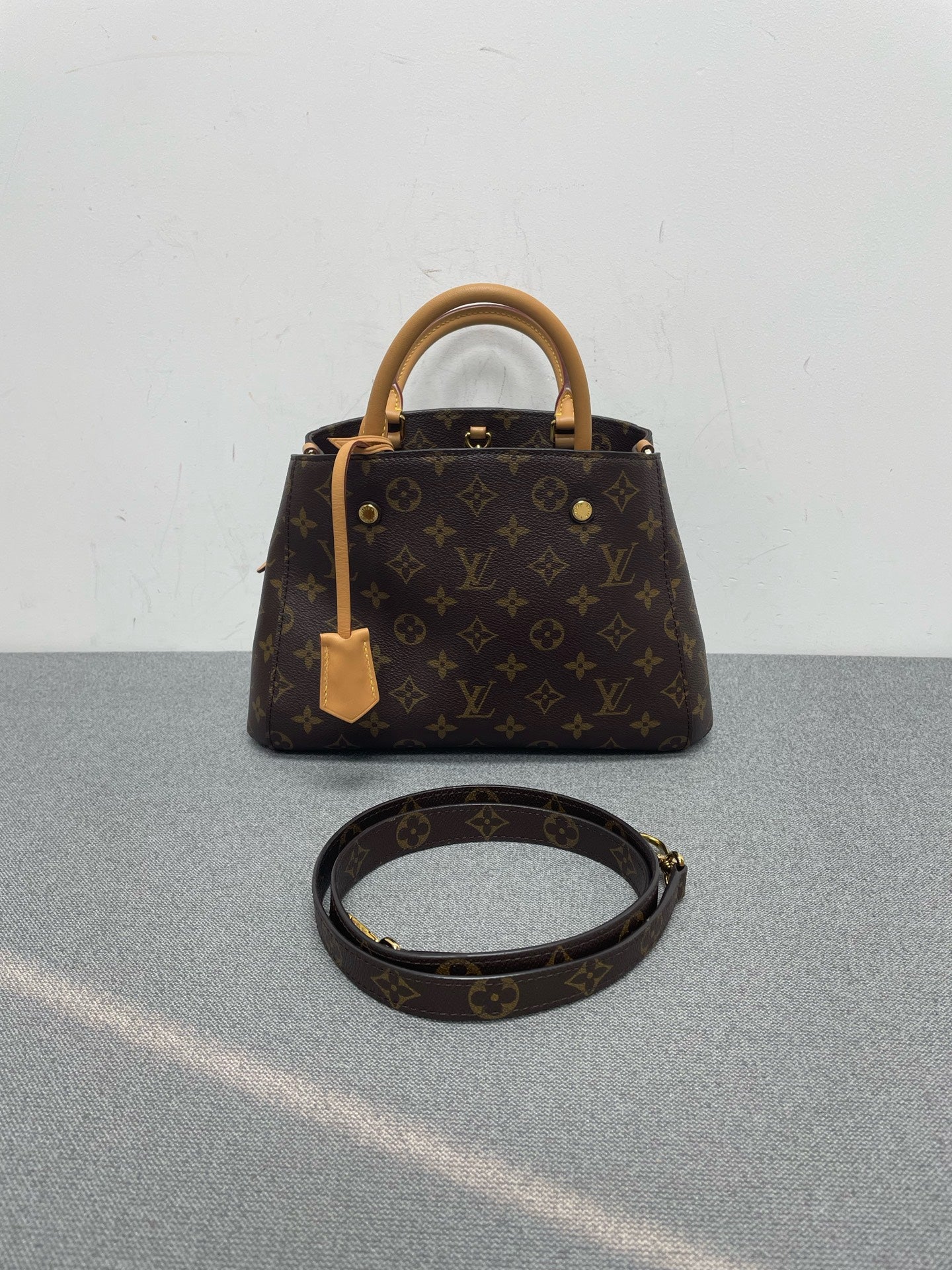 Louis Vuitton - Montaigne BB - Leather - Brown - (mini)