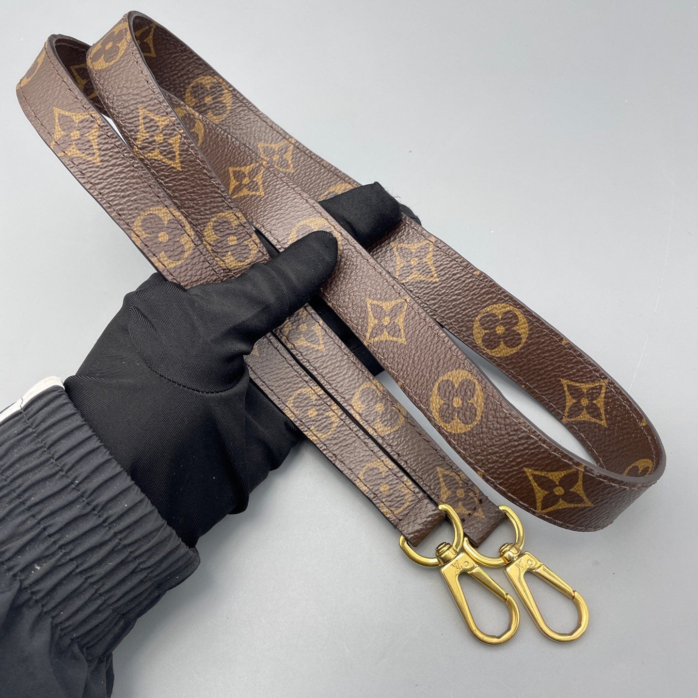 Louis Vuitton - Montaigne BB - Monogram coated canvas and Vachetta leather - Brown with Natural Tan and Gold-Tone Hardware - (Mini)