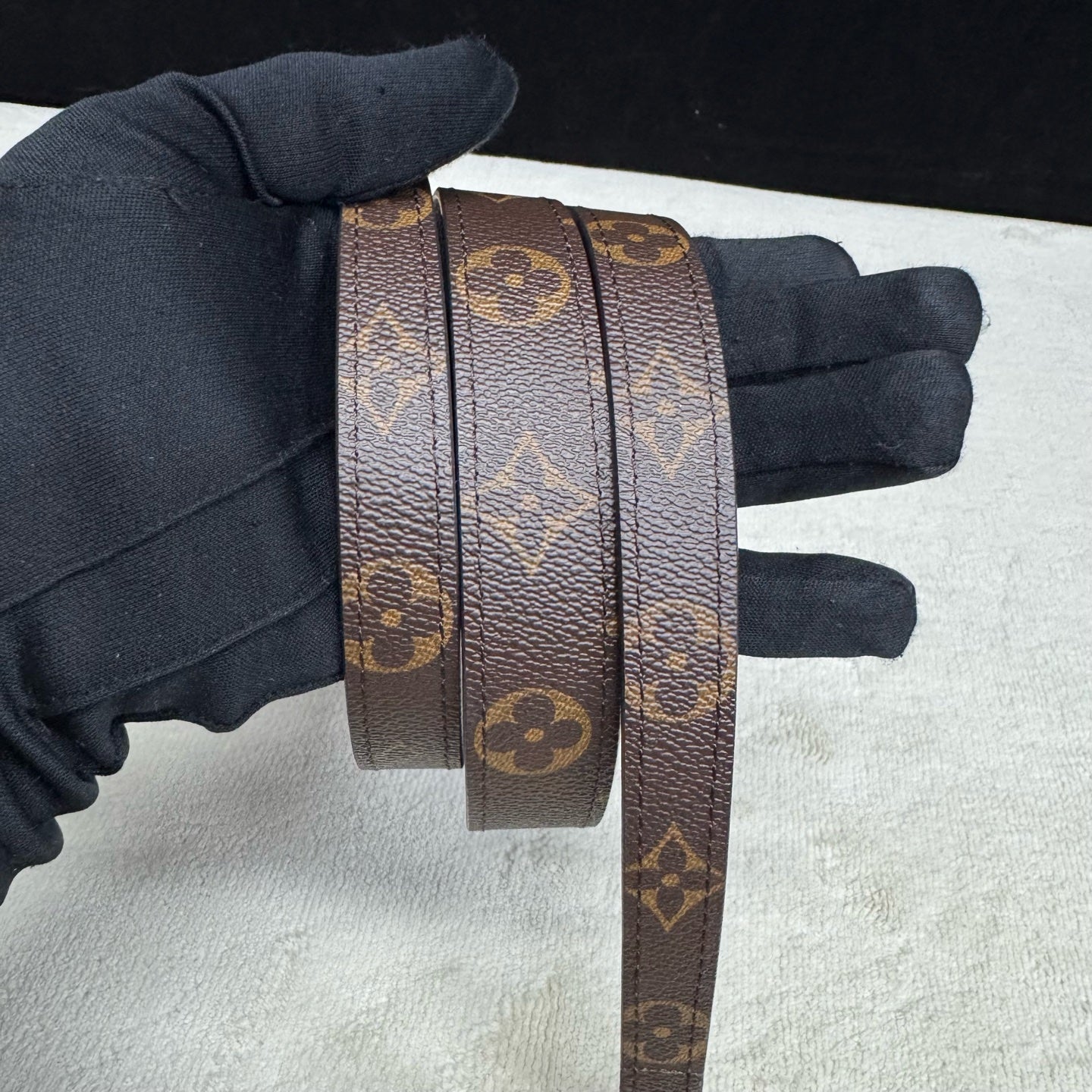 Louis Vuitton - Montaigne BB - Monogram coated canvas with natural cowhide leather trim - Brown - (medium)