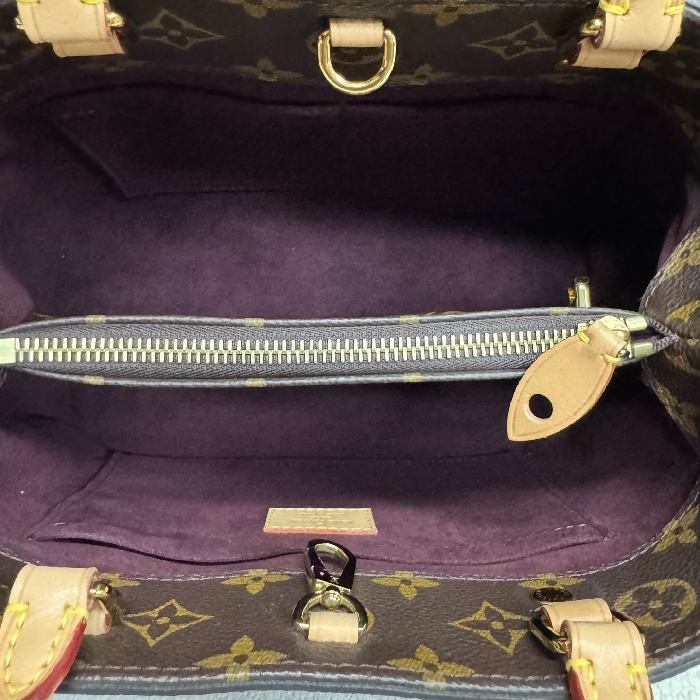 Louis Vuitton - Montaigne BB - Monogram coated canvas with natural cowhide leather trim - Brown - (medium)