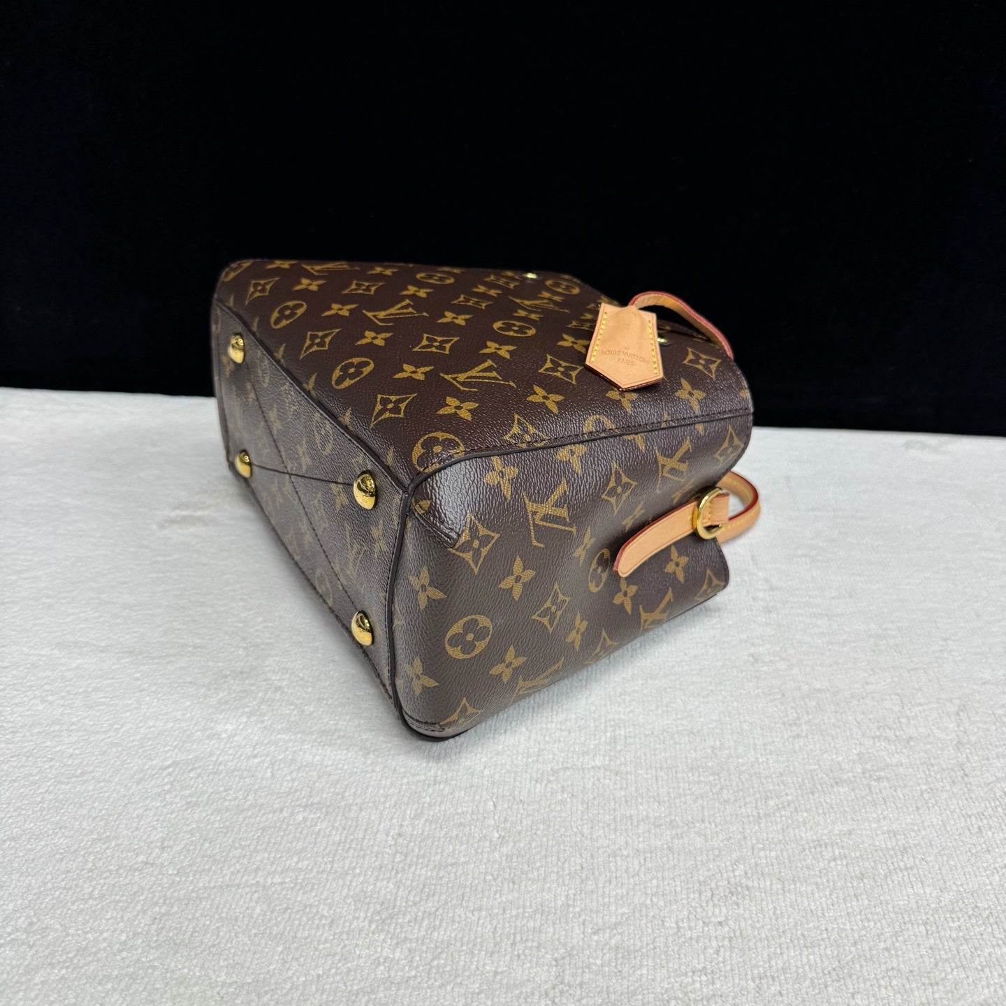 Louis Vuitton - Montaigne BB - Monogram coated canvas with natural cowhide leather trim - Brown - (medium)