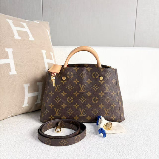 Louis Vuitton - Montaigne BB - Monogram coated canvas with Vachetta leather trim - Brown - (Mini)