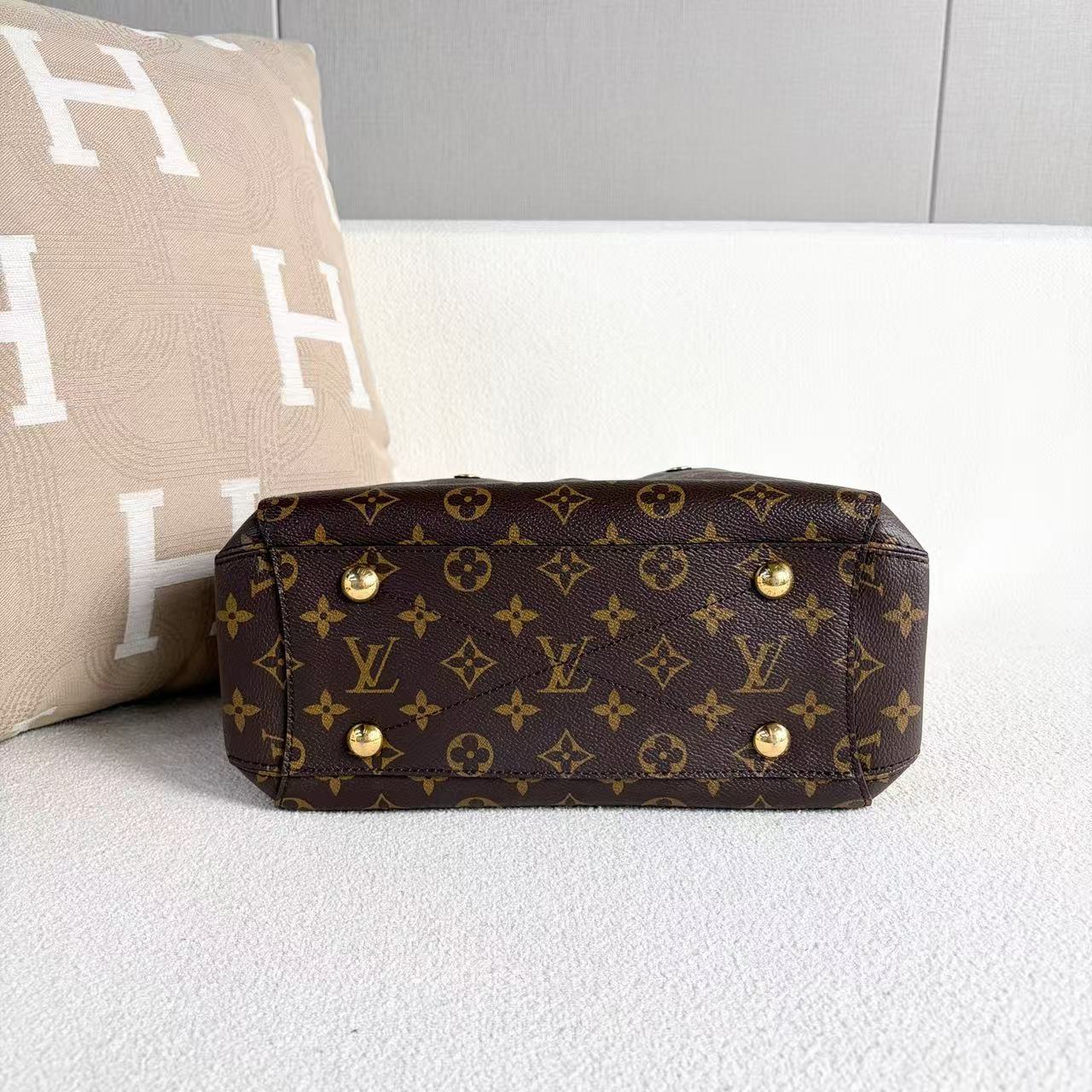 Louis Vuitton - Montaigne BB - Monogram coated canvas with Vachetta leather trim - Brown - (Mini)