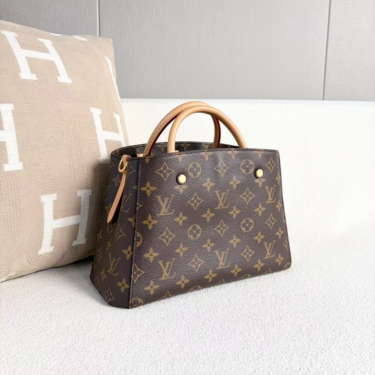 Louis Vuitton - Montaigne BB - Monogram coated canvas with Vachetta leather trim - Brown - (Mini)