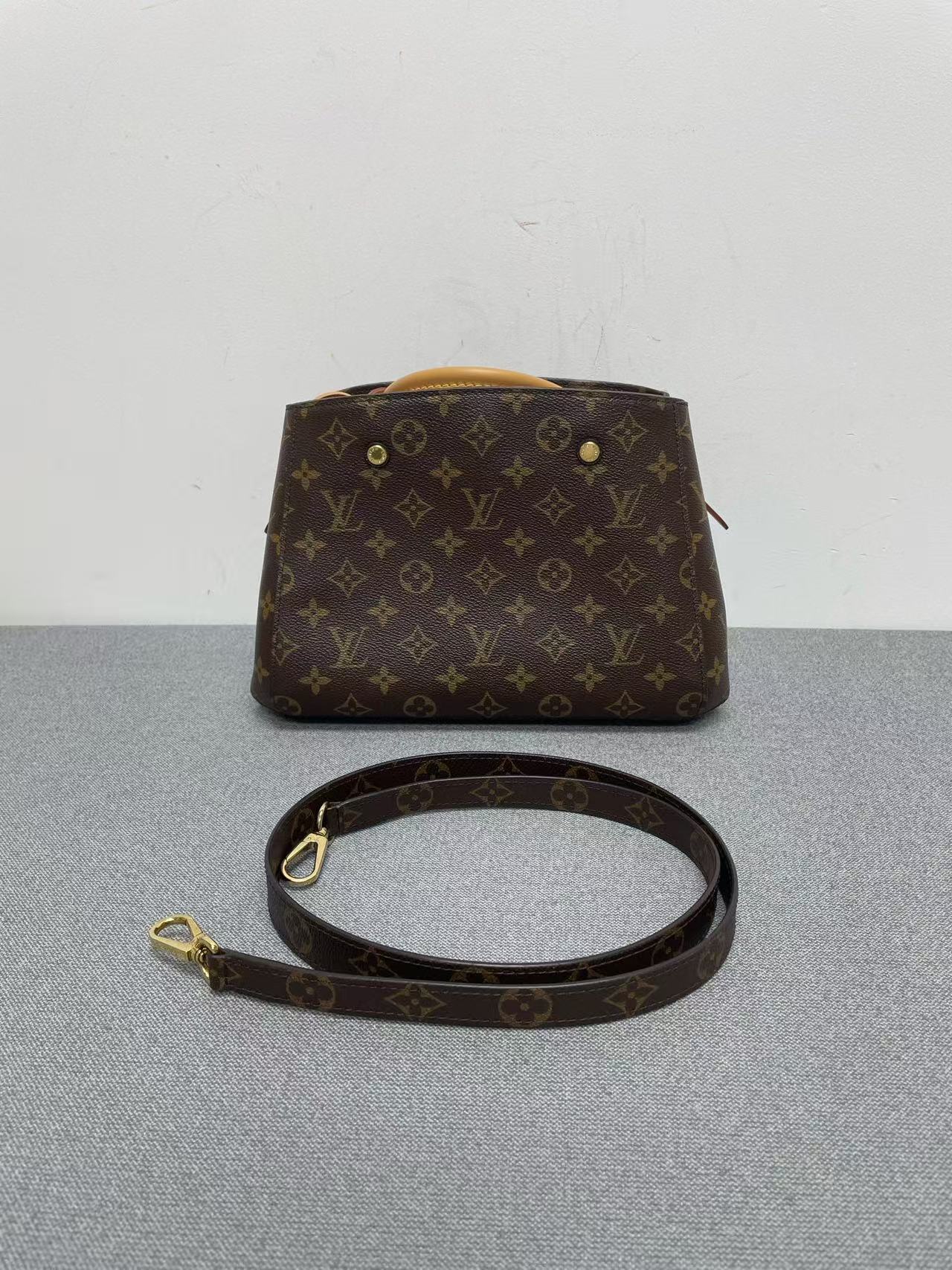 Louis Vuitton - Montaigne BB - Monogram coated canvas with Vachetta leather trim - Monogram Brown - (Mini)