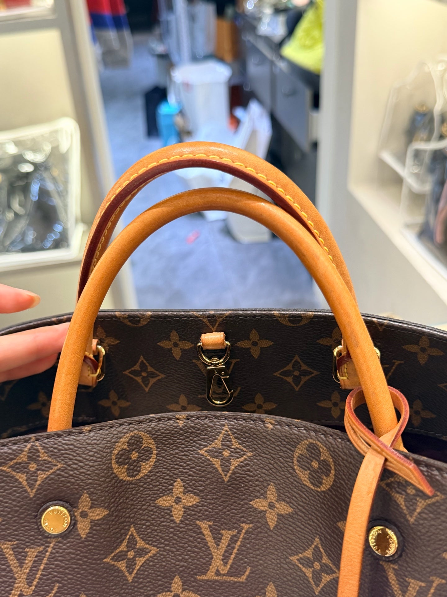 Louis Vuitton - Montaigne - Cloth - Brown - (medium)