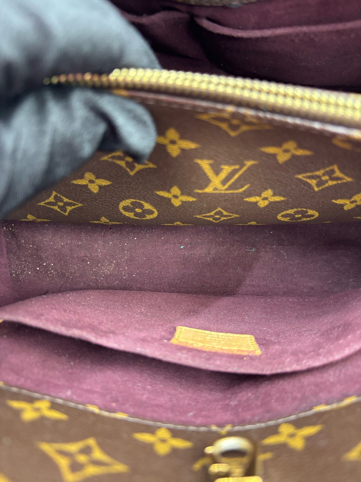 Louis Vuitton - Montaigne - Cloth - Brown - (medium)